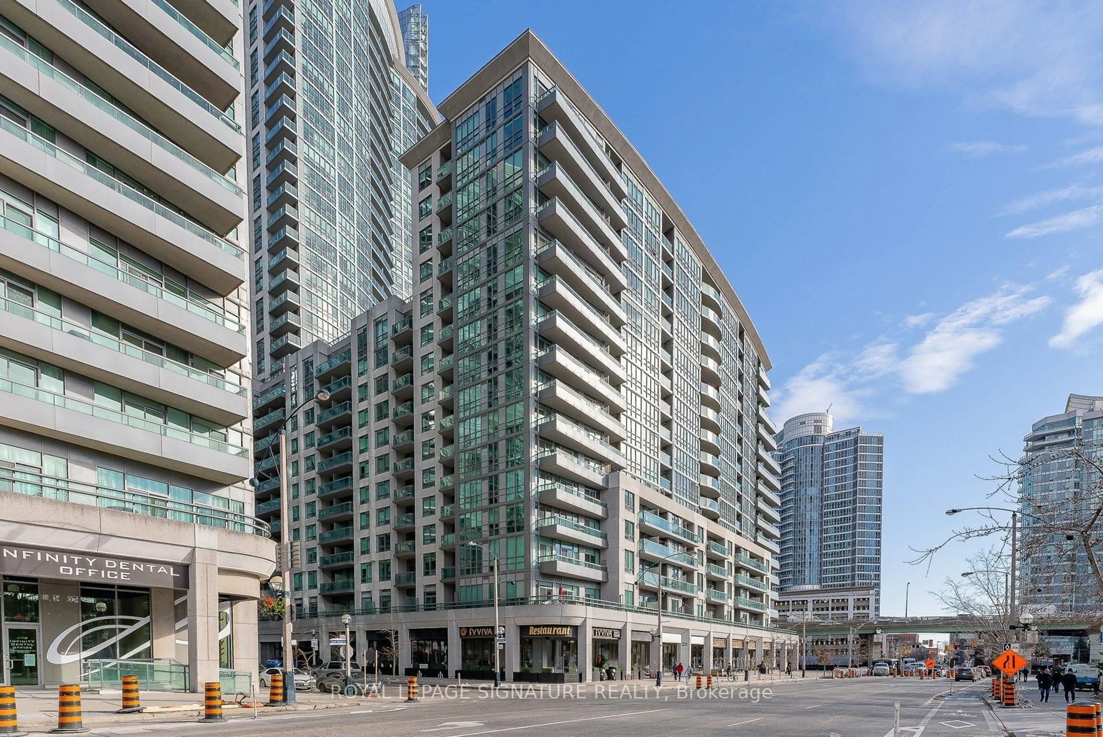 Unknown for 19 Grand Trunk Cres #502, Toronto Ontario M5J 3A3