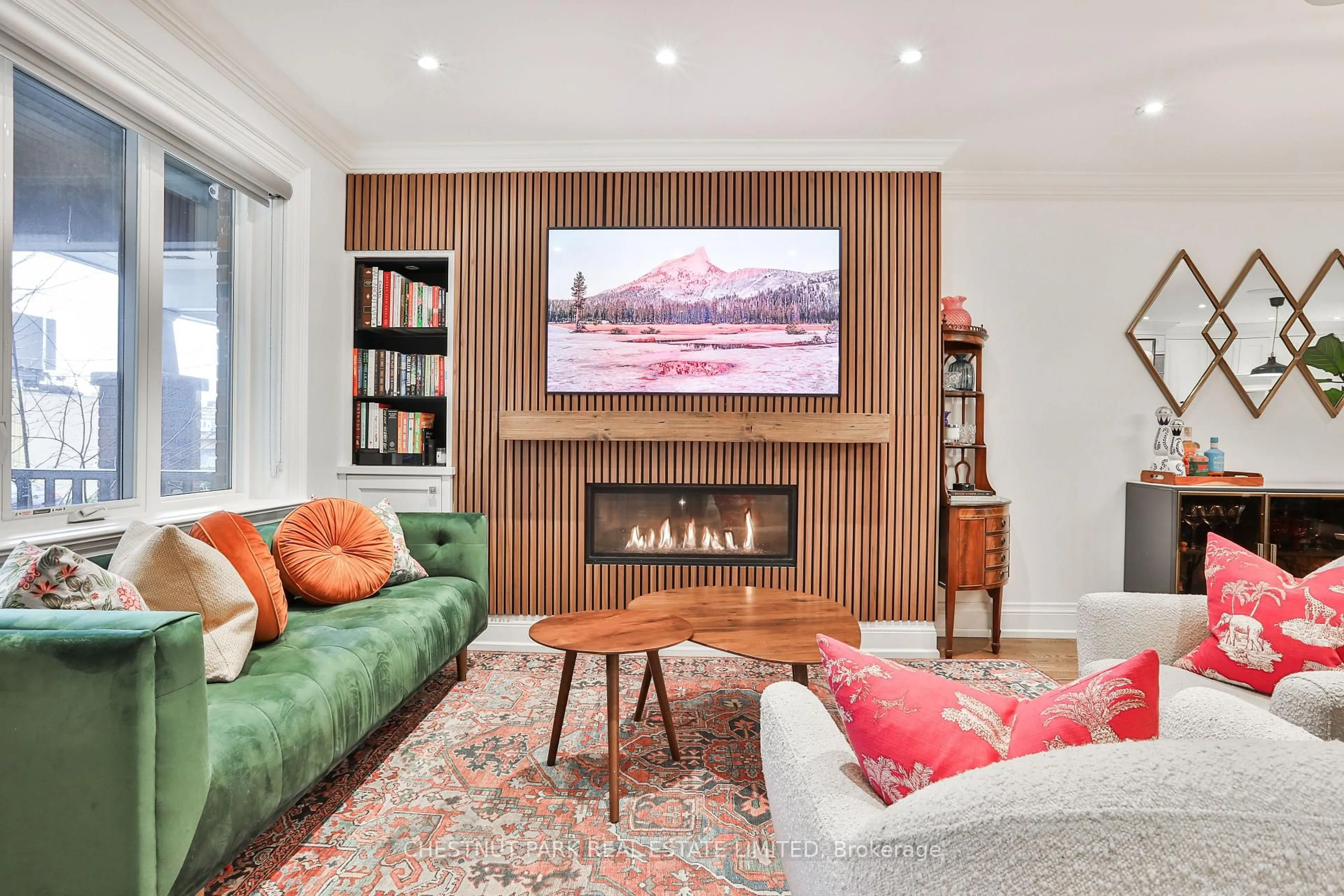 Living room with furniture, unknown for 665 Millwood Rd, Toronto Ontario M4S 1L2