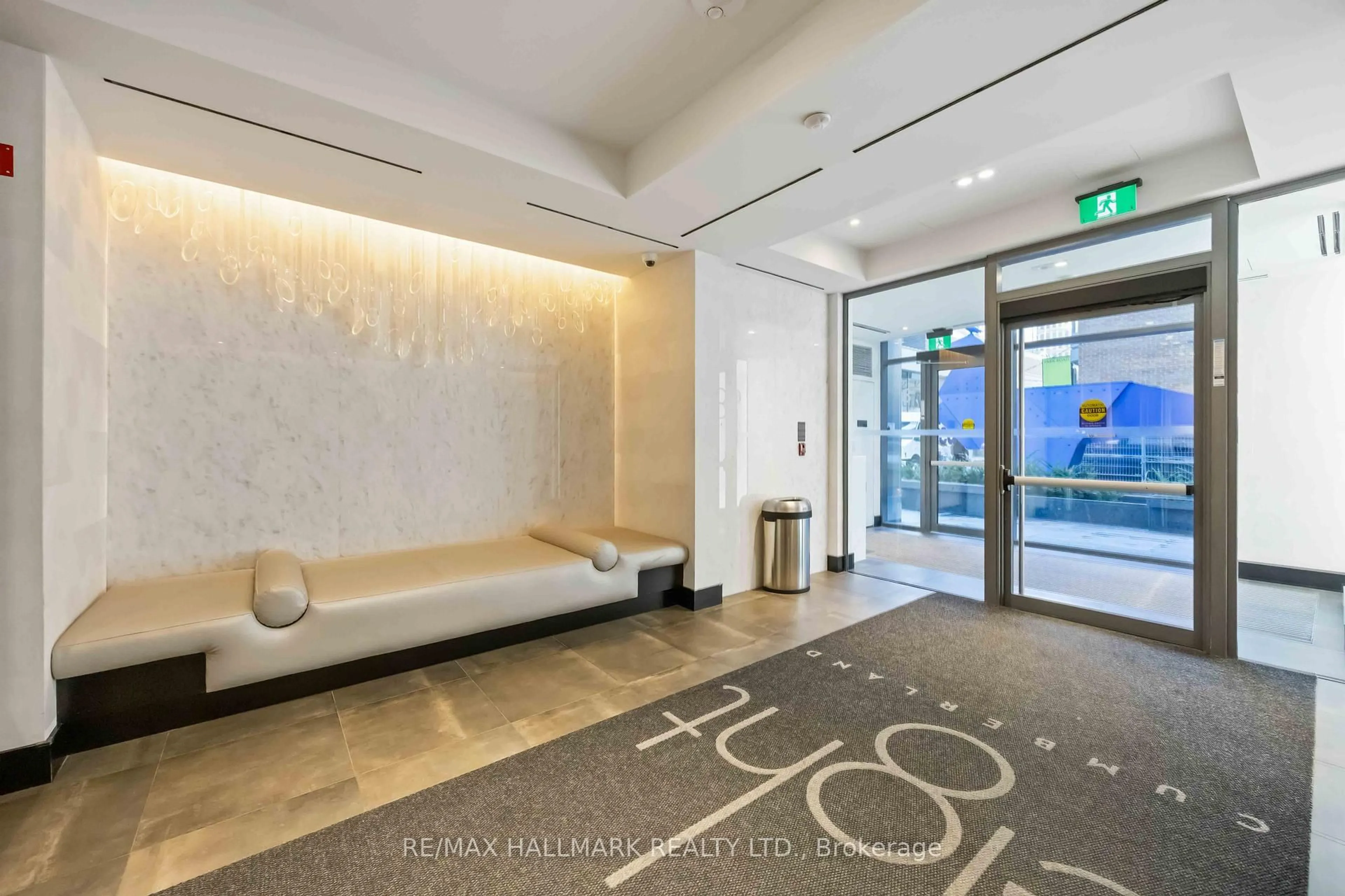Indoor foyer for 8 Cumberland St #1403, Toronto Ontario M4W 0B6