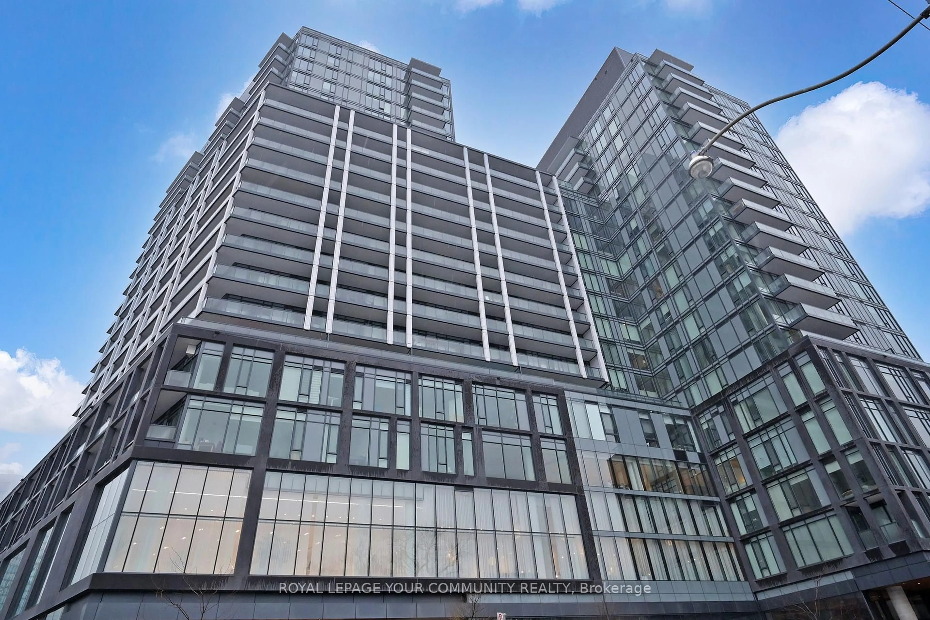 Indoor foyer for 50 Power St #406, Toronto Ontario M5A 0V3