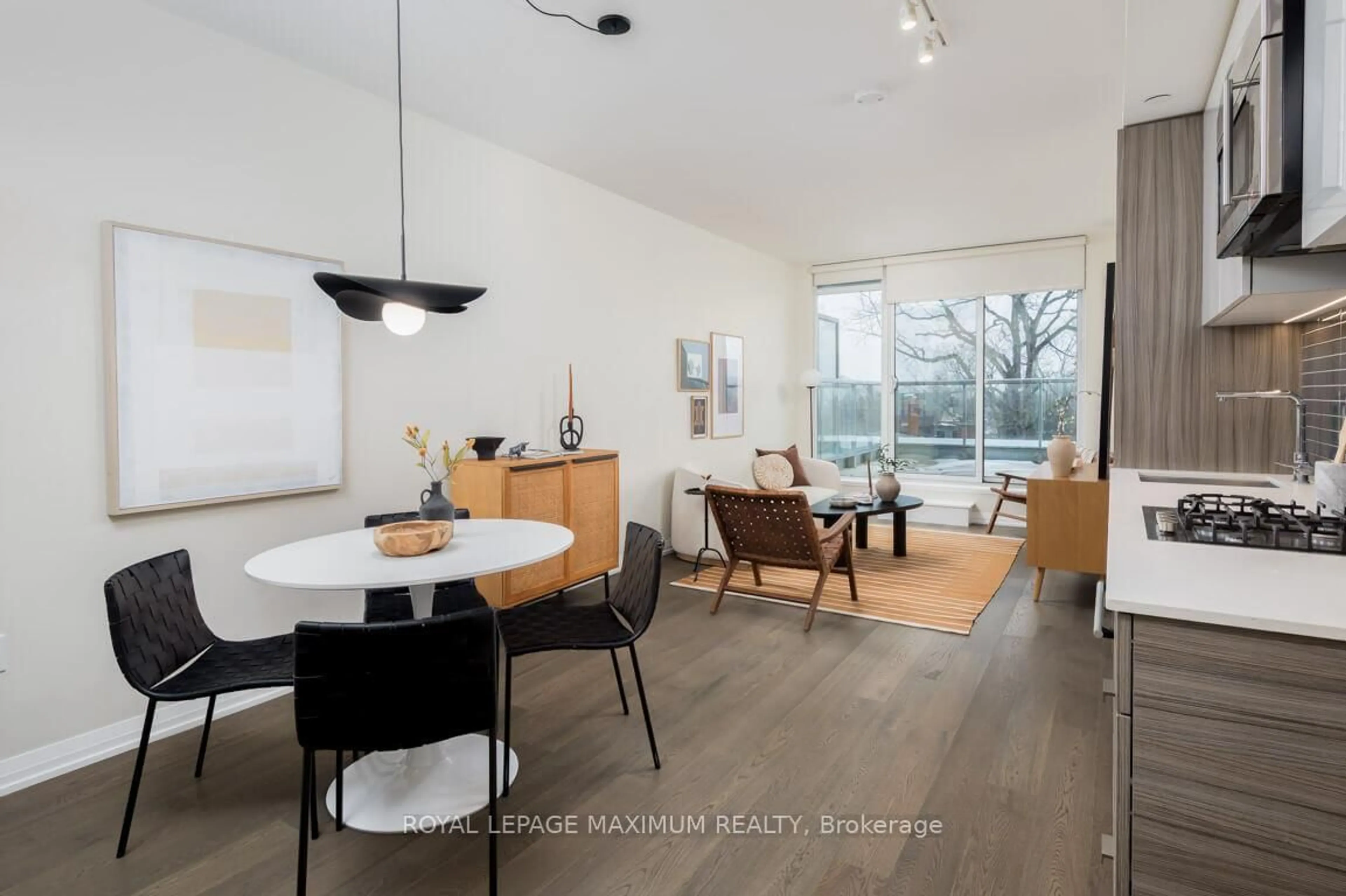 Unknown for 835 St Clair Ave #313, Toronto Ontario M6C 0A8