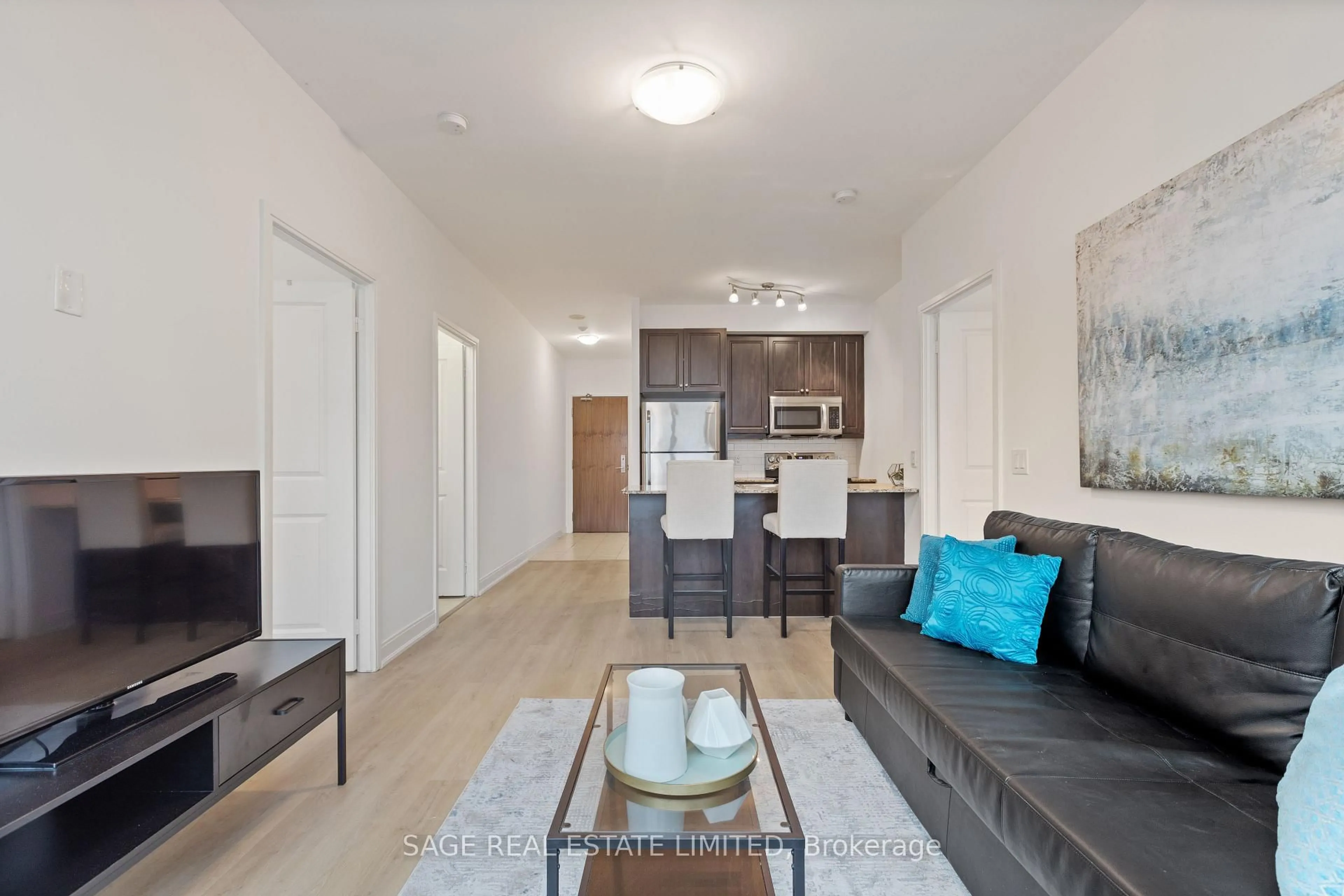 Living room with furniture, unknown for 88 Broadway Ave #1301, Toronto Ontario M4P 0A5