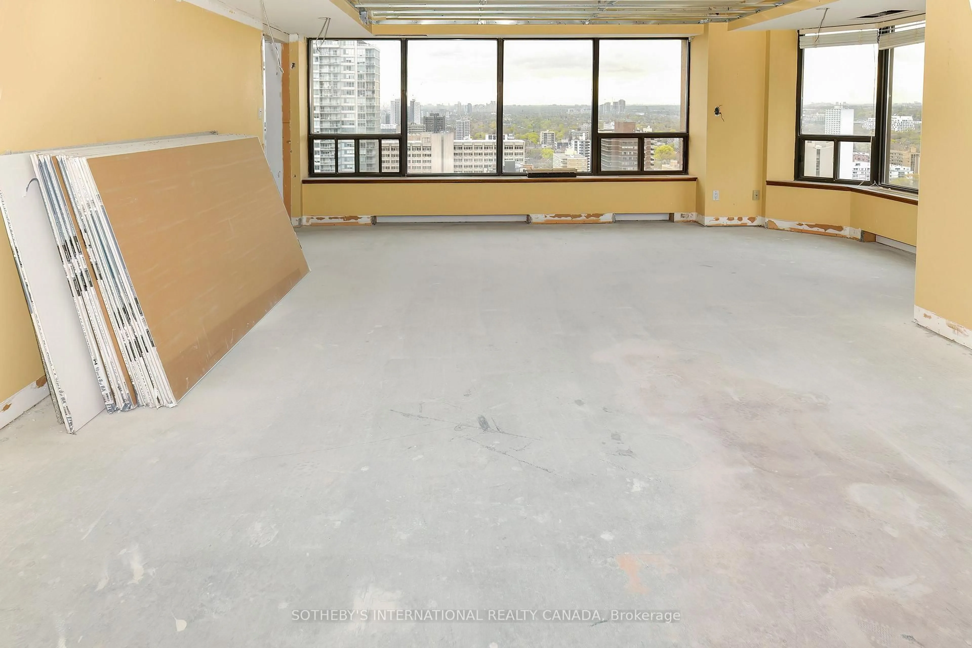 A pic of a room for 175 Cumberland St #2202, Toronto Ontario M5R 3M9