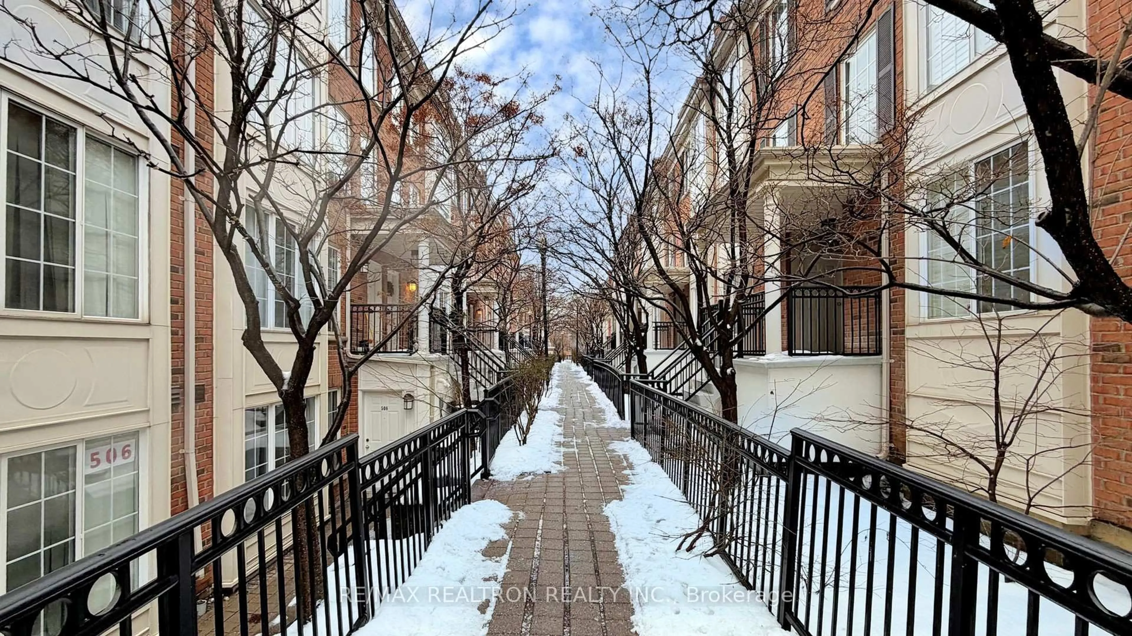 Patio, street for 3 Everson Dr #502, Toronto Ontario M2N 7C2