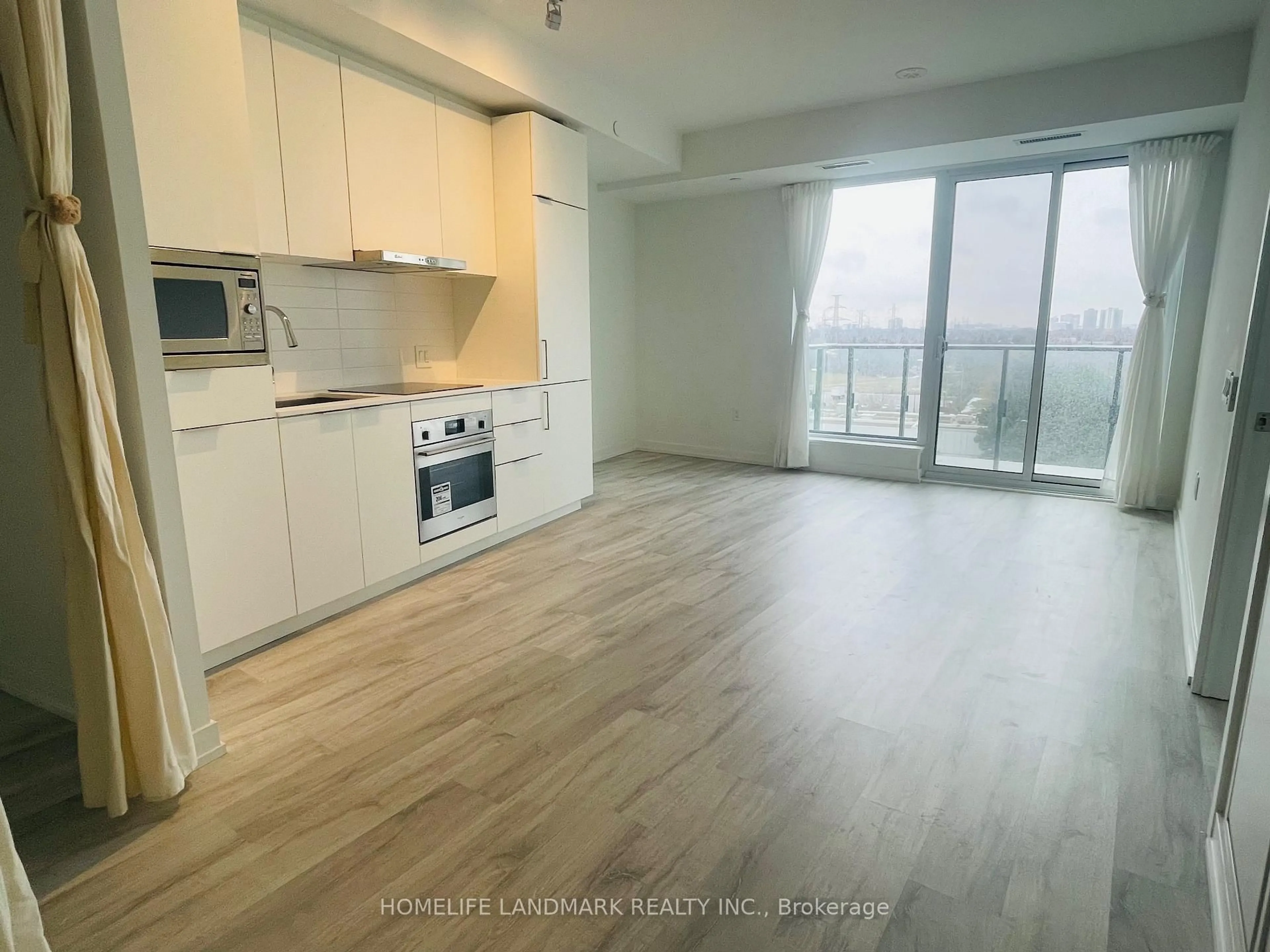 Unknown for 7 GOLDEN LION Hts #N830, Toronto Ontario M2M 3T9