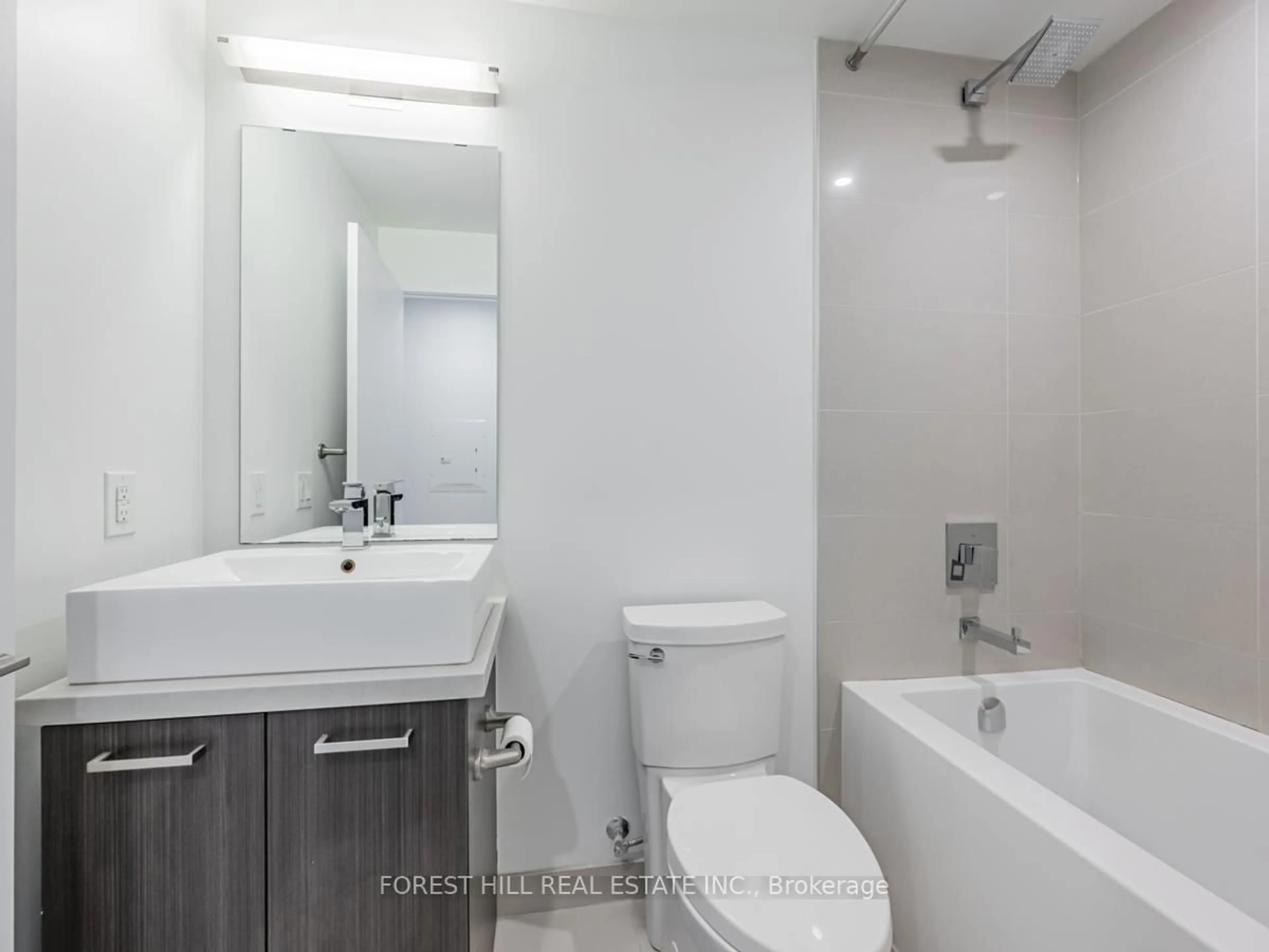 Standard bathroom, unknown for 170 Chiltern Hill Rd #317, Toronto Ontario M6C 0A9