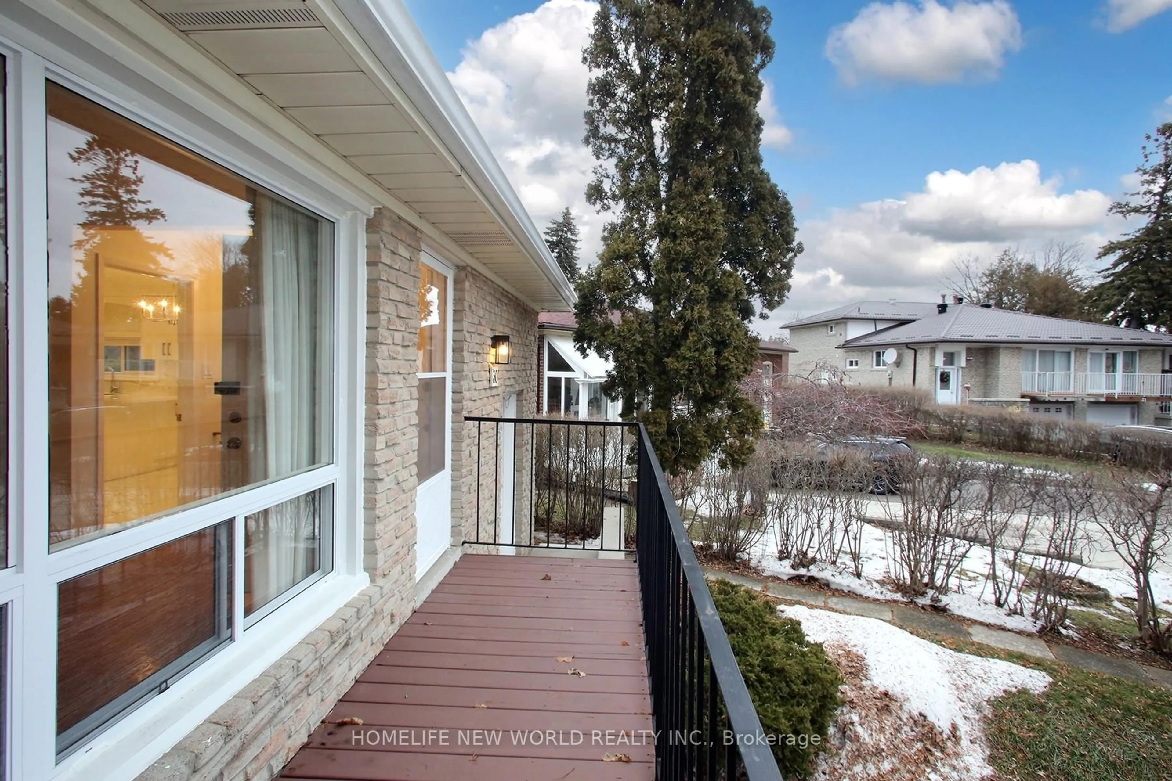 Patio, unknown for 30 Lowbank Crt, Toronto Ontario M2M 3A4