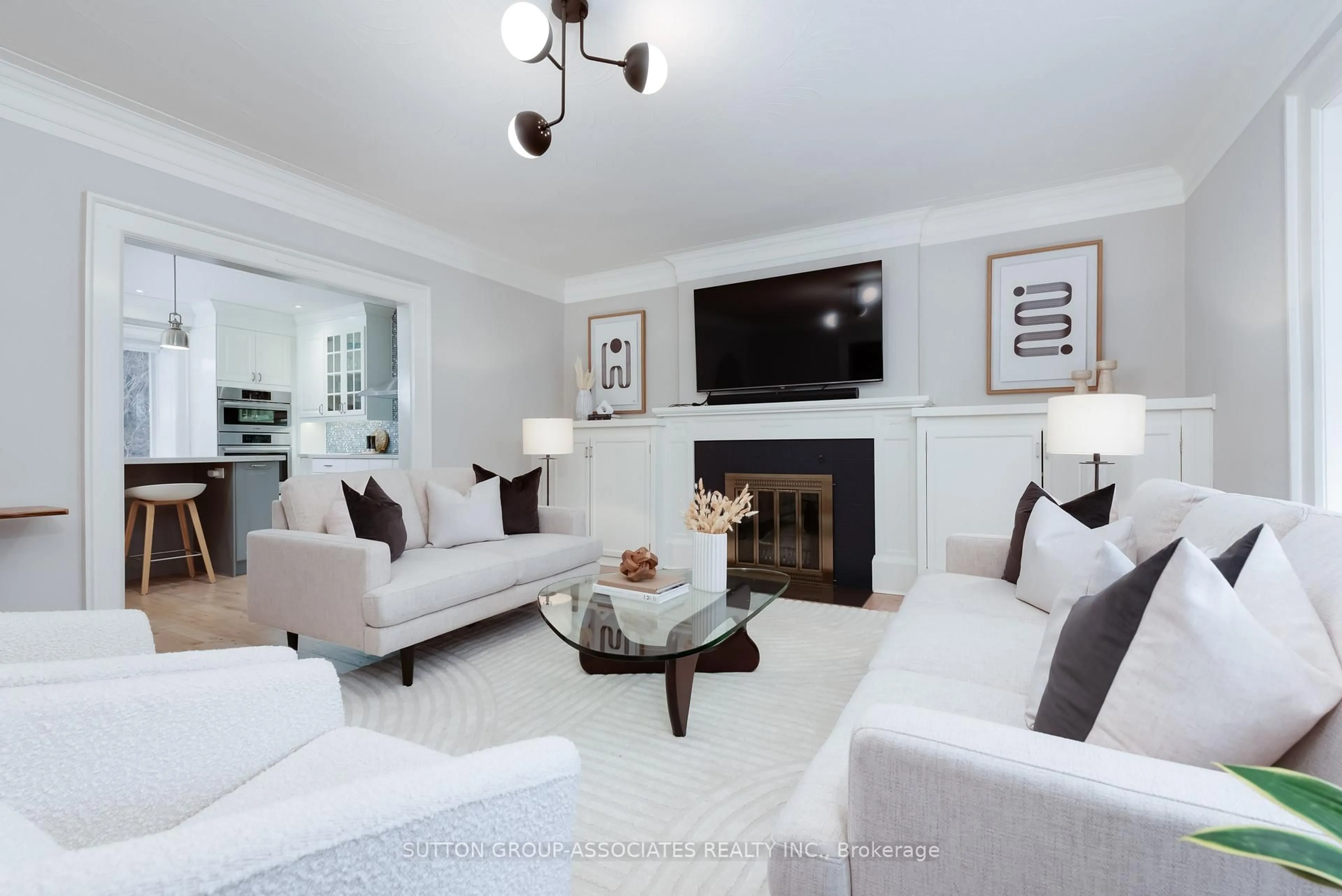 Living room with furniture, unknown for 91 Northcliffe Blvd, Toronto Ontario M6H 3H3