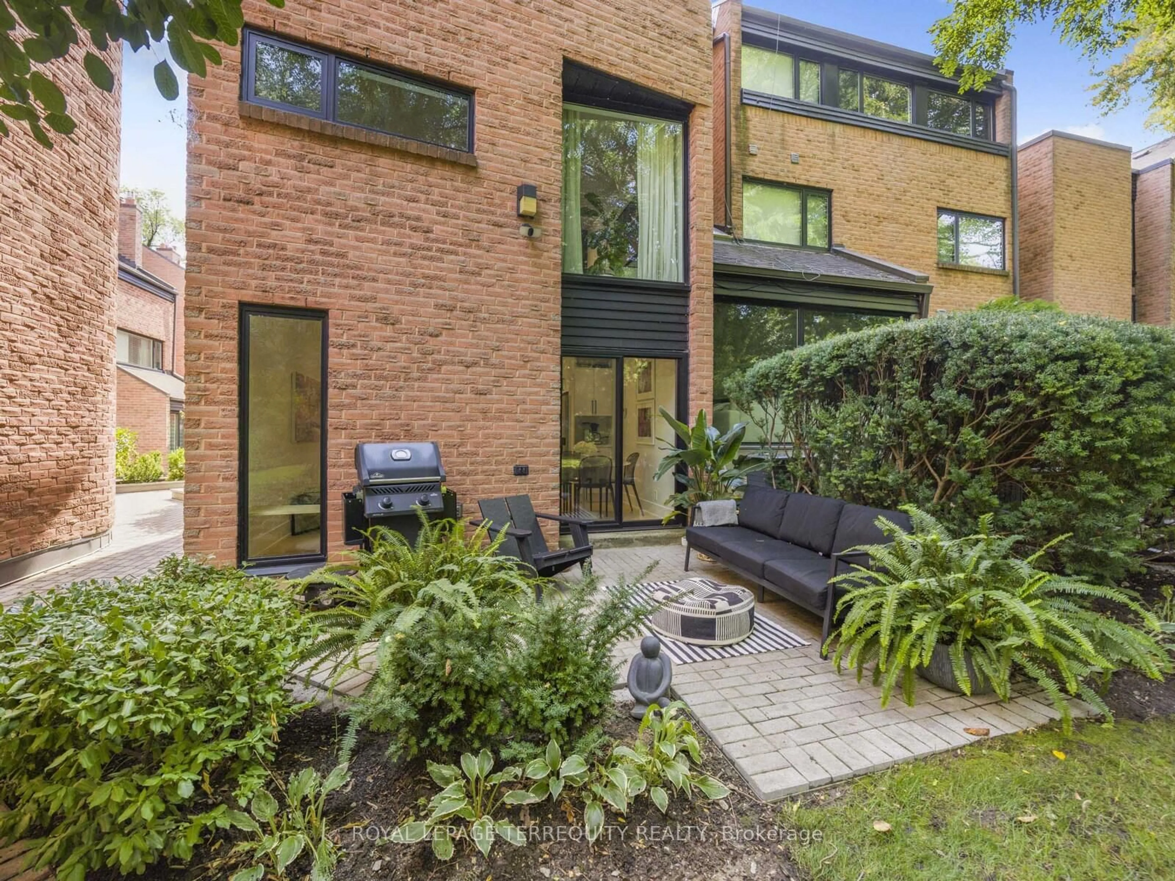 Home with brick exterior material, street for 10 Walker Ave #125, Toronto Ontario M4V 1G2