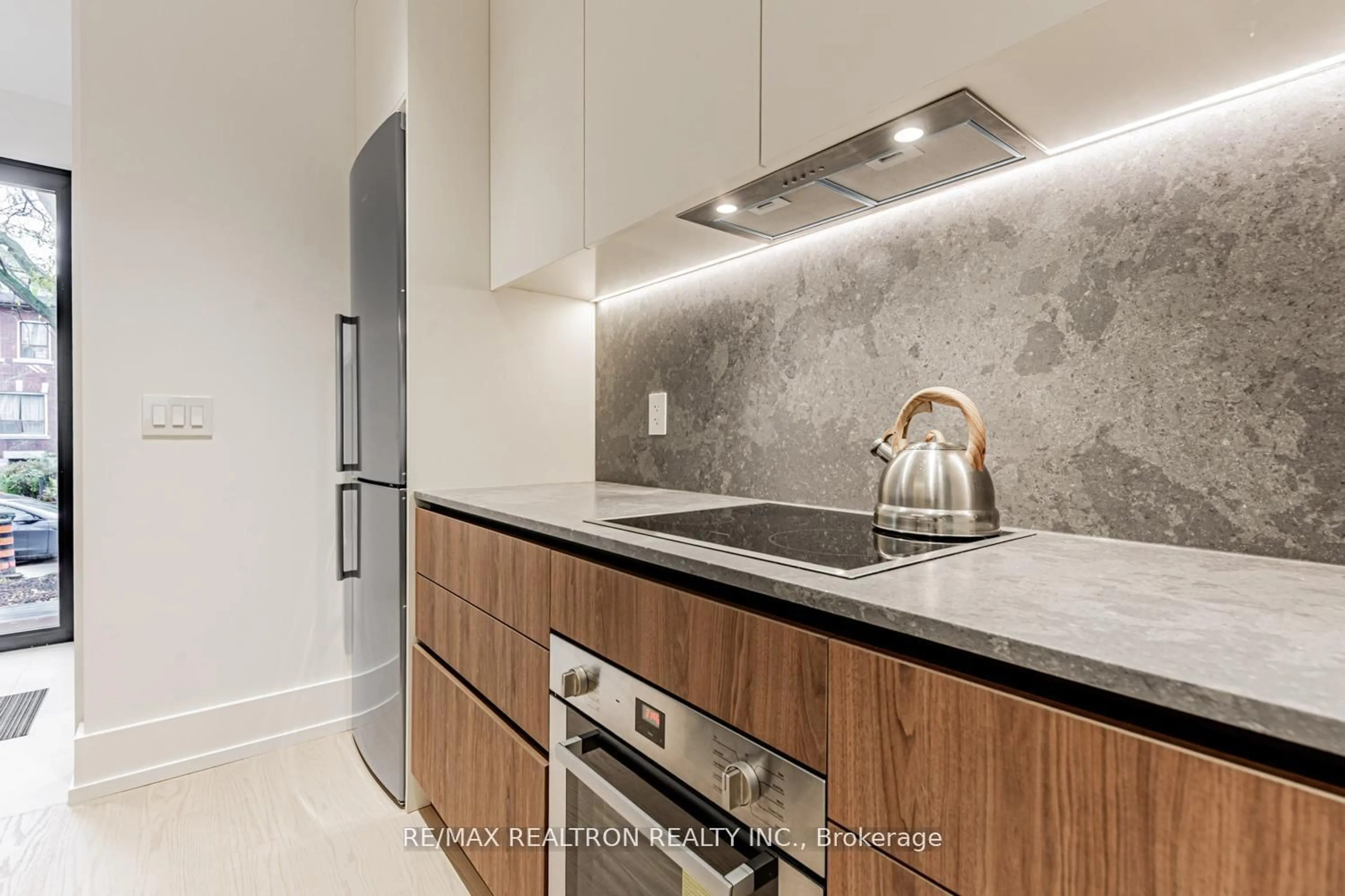 Contemporary kitchen, ceramic/tile floor for 673 Crawford St, Toronto Ontario M6G 3K1