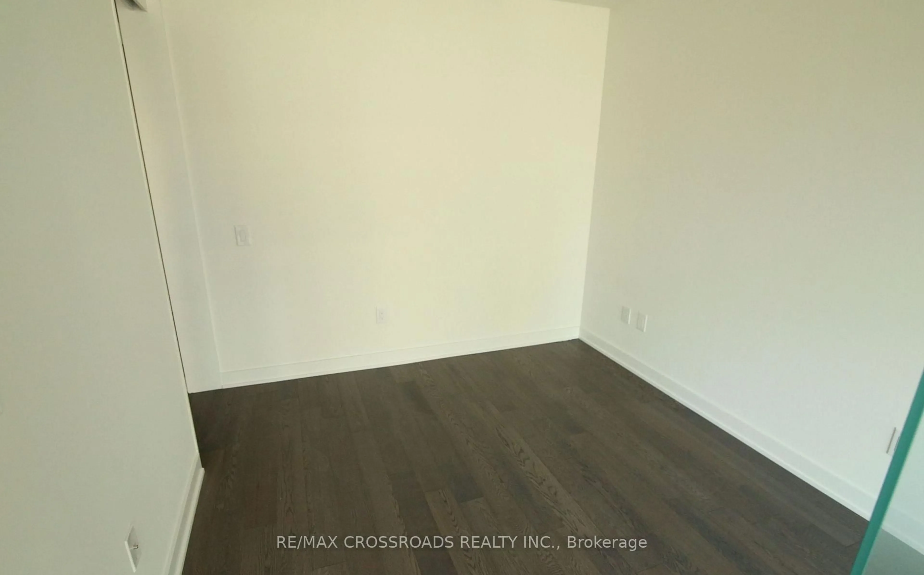 A pic of a room for 629 King St #720, Toronto Ontario M5V 0G9