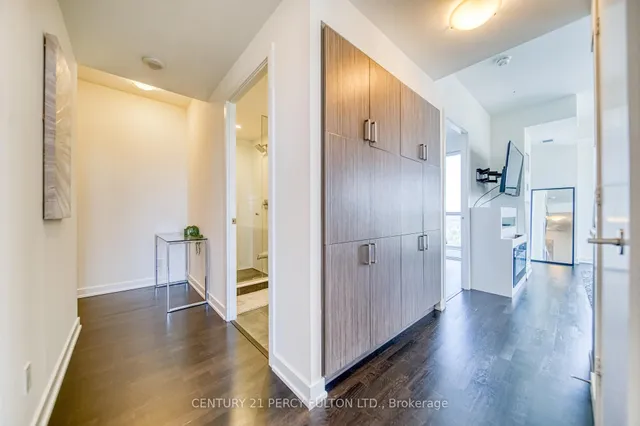 501 St. Clair Ave #1211, Toronto 5