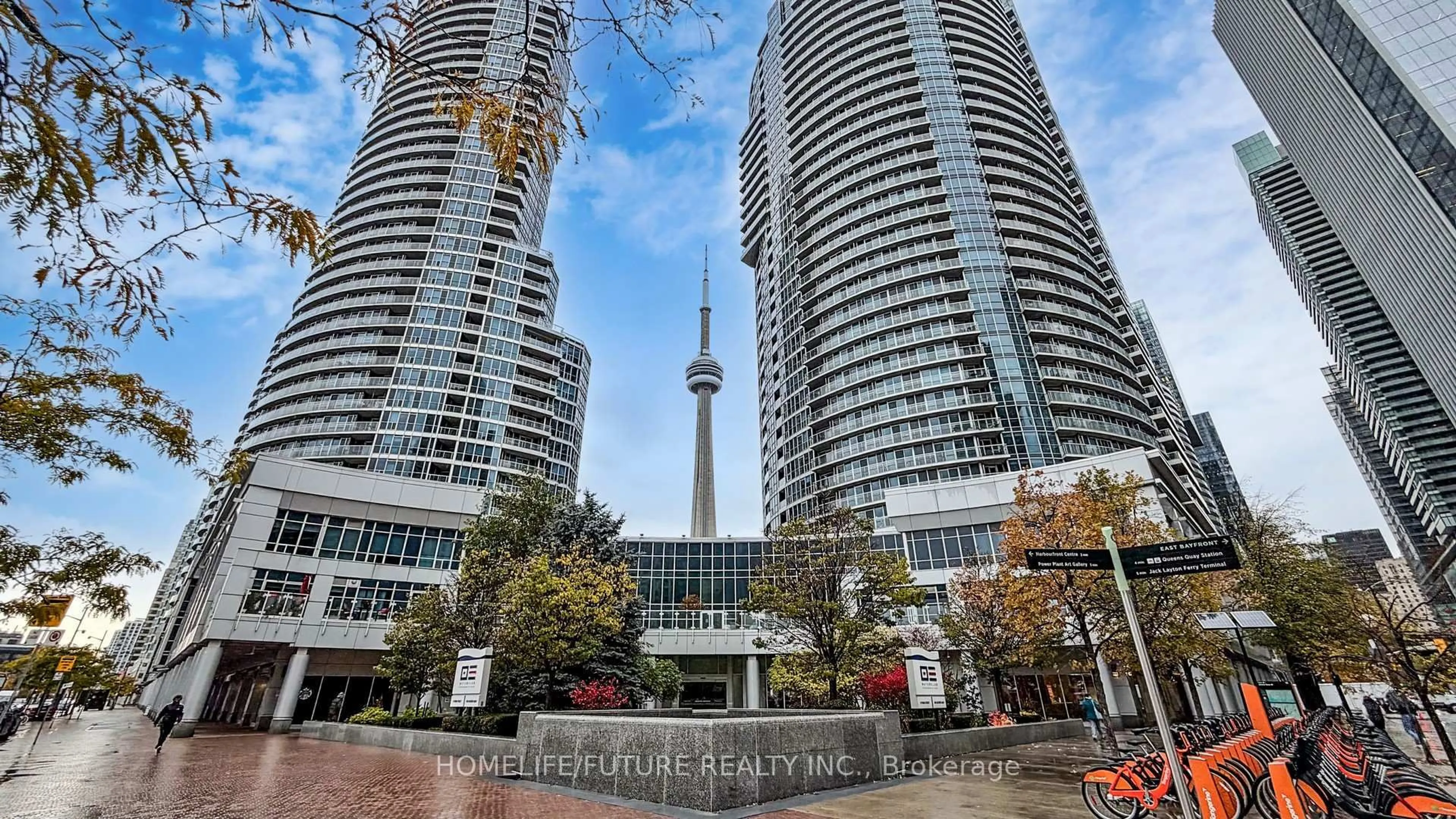 Indoor foyer for 8 York St #1906, Toronto Ontario M5J 2Y2
