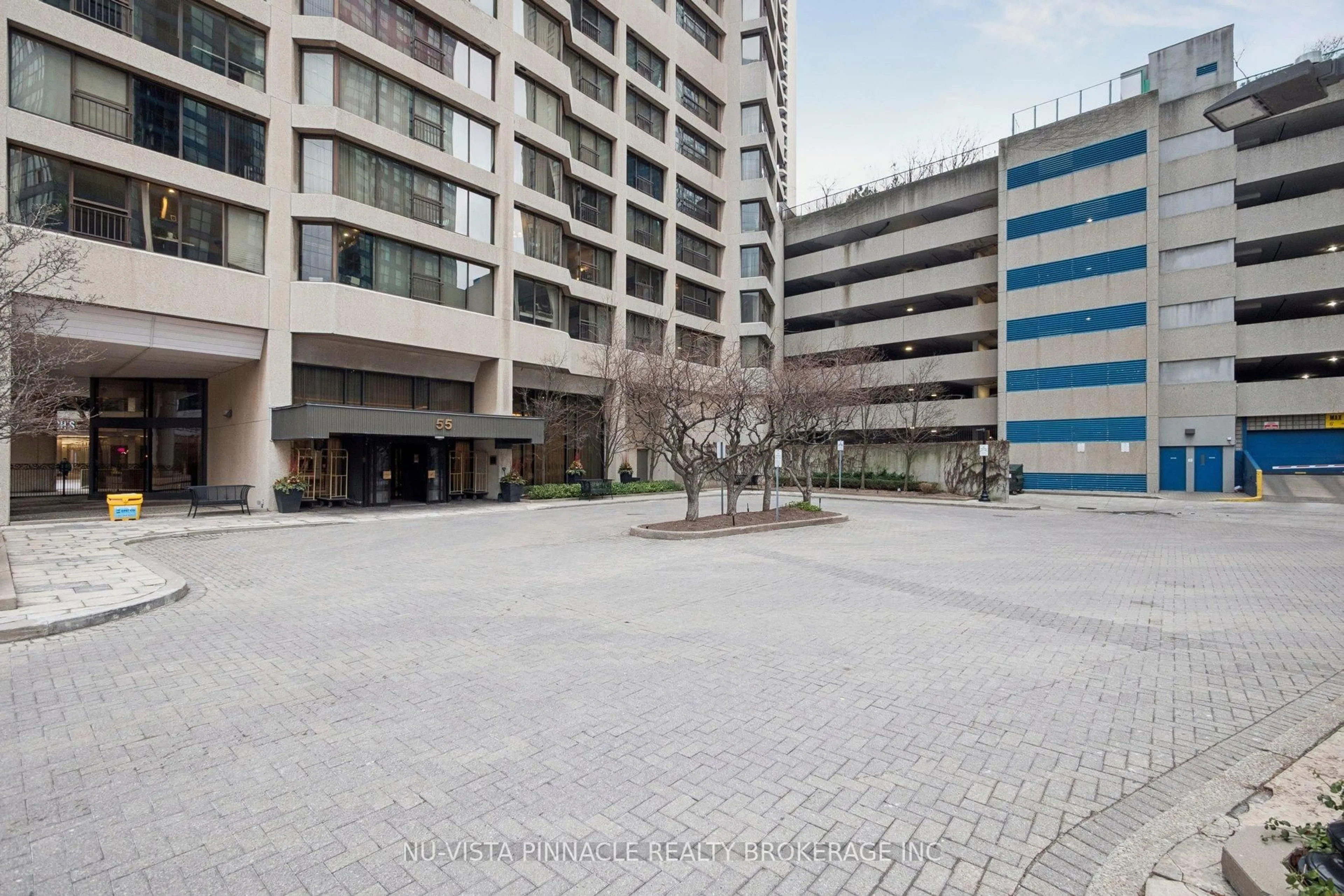 Patio, unknown for 55 Harbour Sq #1418, Toronto Ontario M5J 2L1