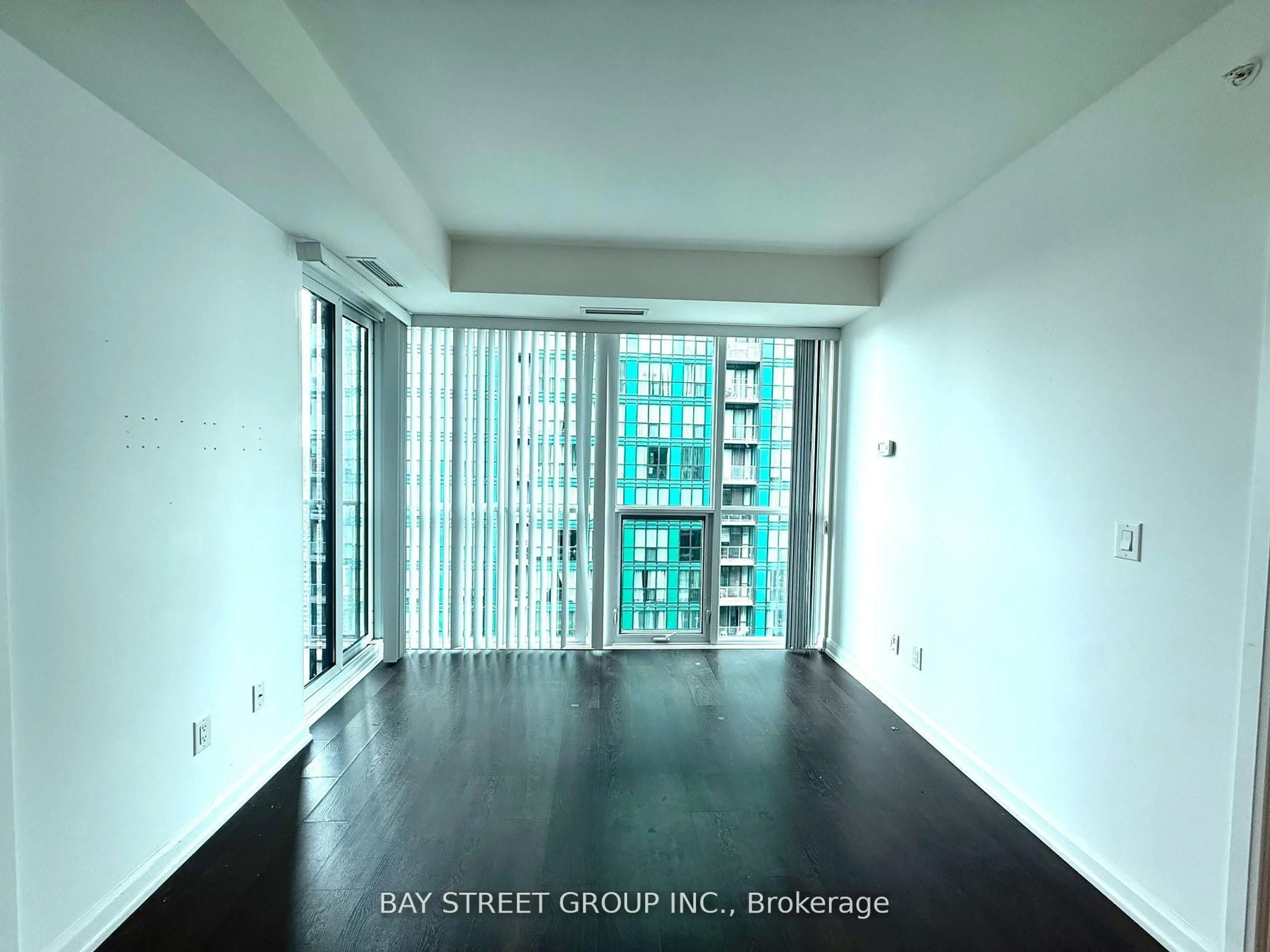 Indoor foyer for 11 Bogert Ave #3209, Toronto Ontario M2N 1K4