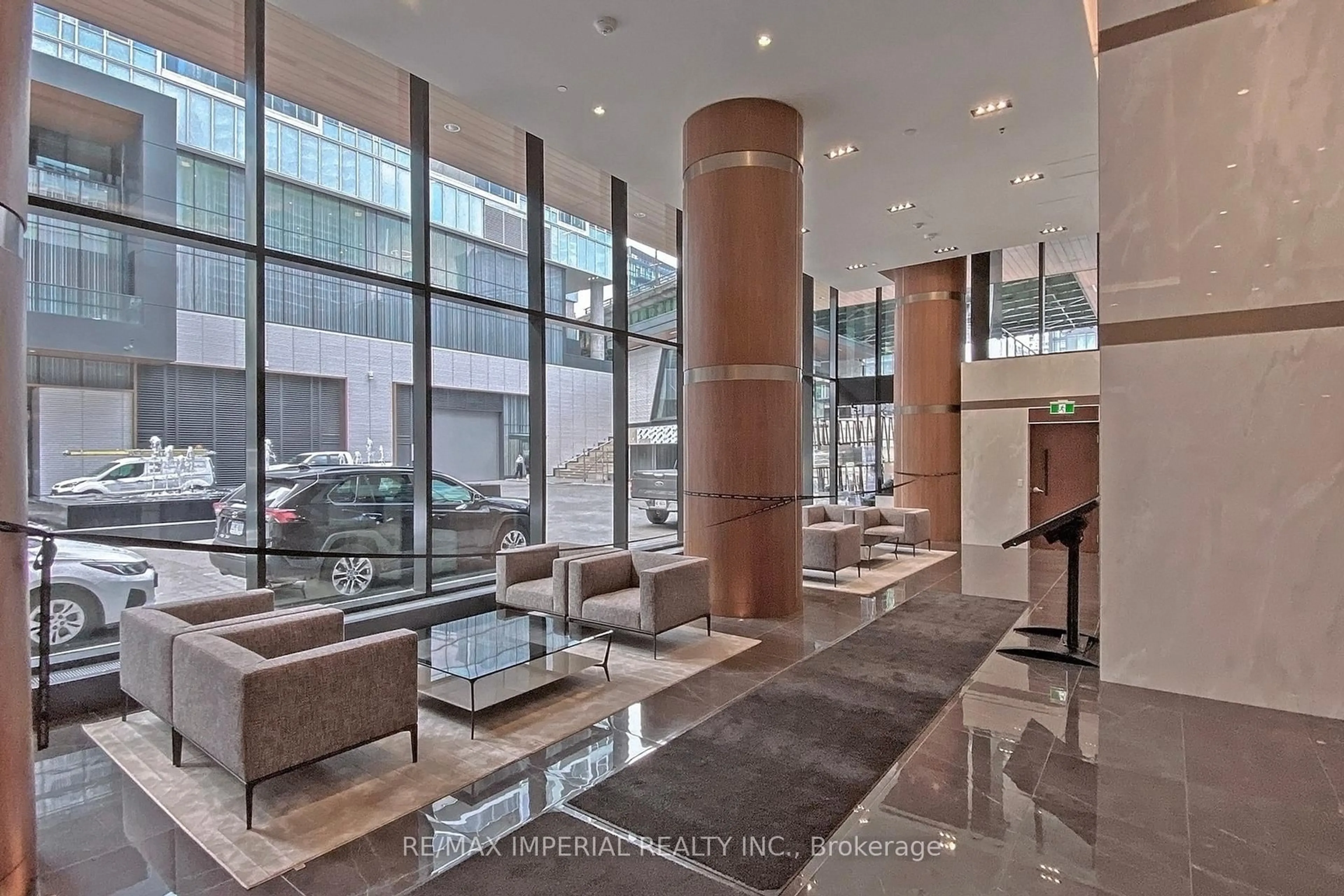 Lobby for 17 Bathurst St #1001, Toronto Ontario M5V 0N1