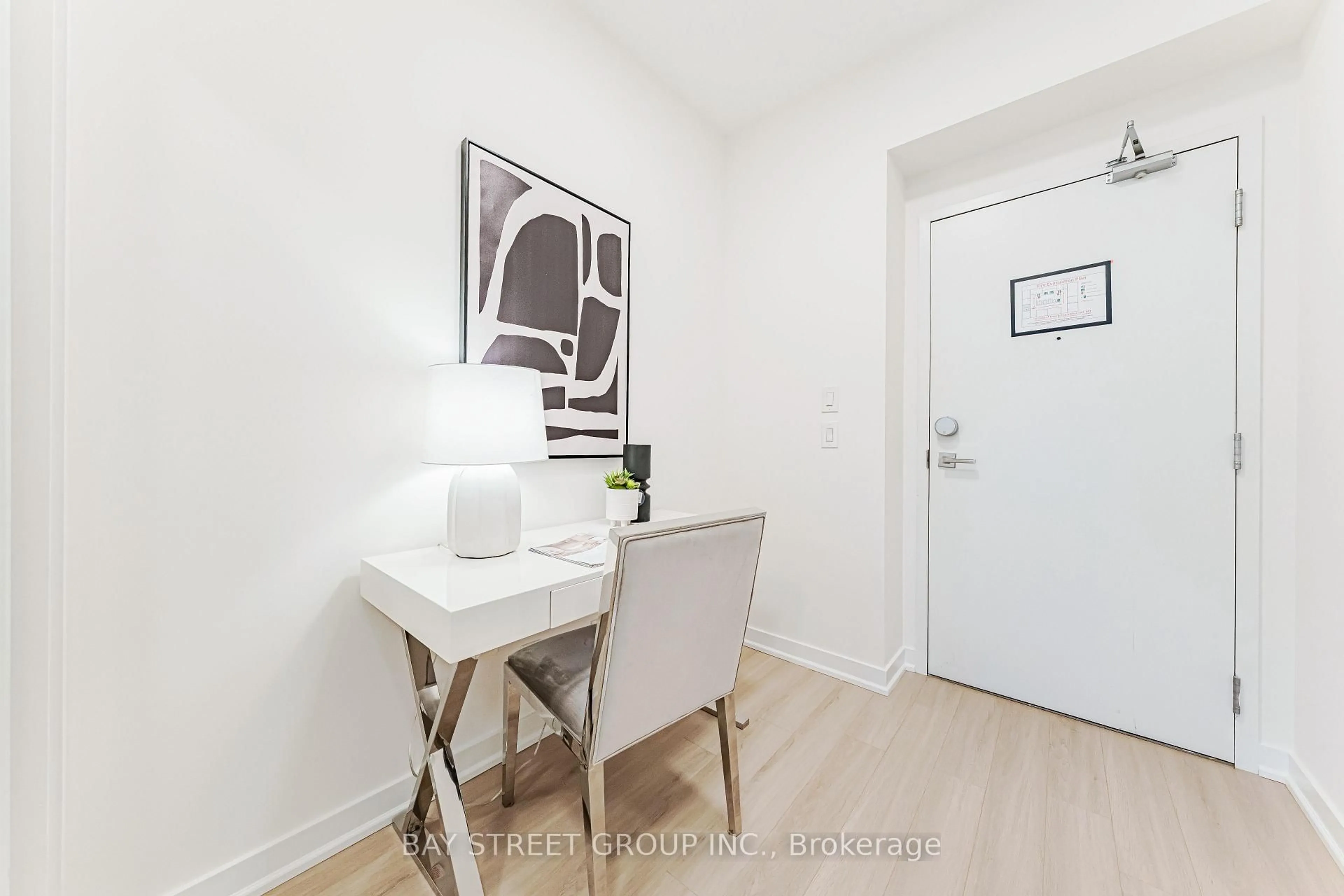 A pic of a room for 14 York St #4809, Toronto Ontario M5J 2Z2