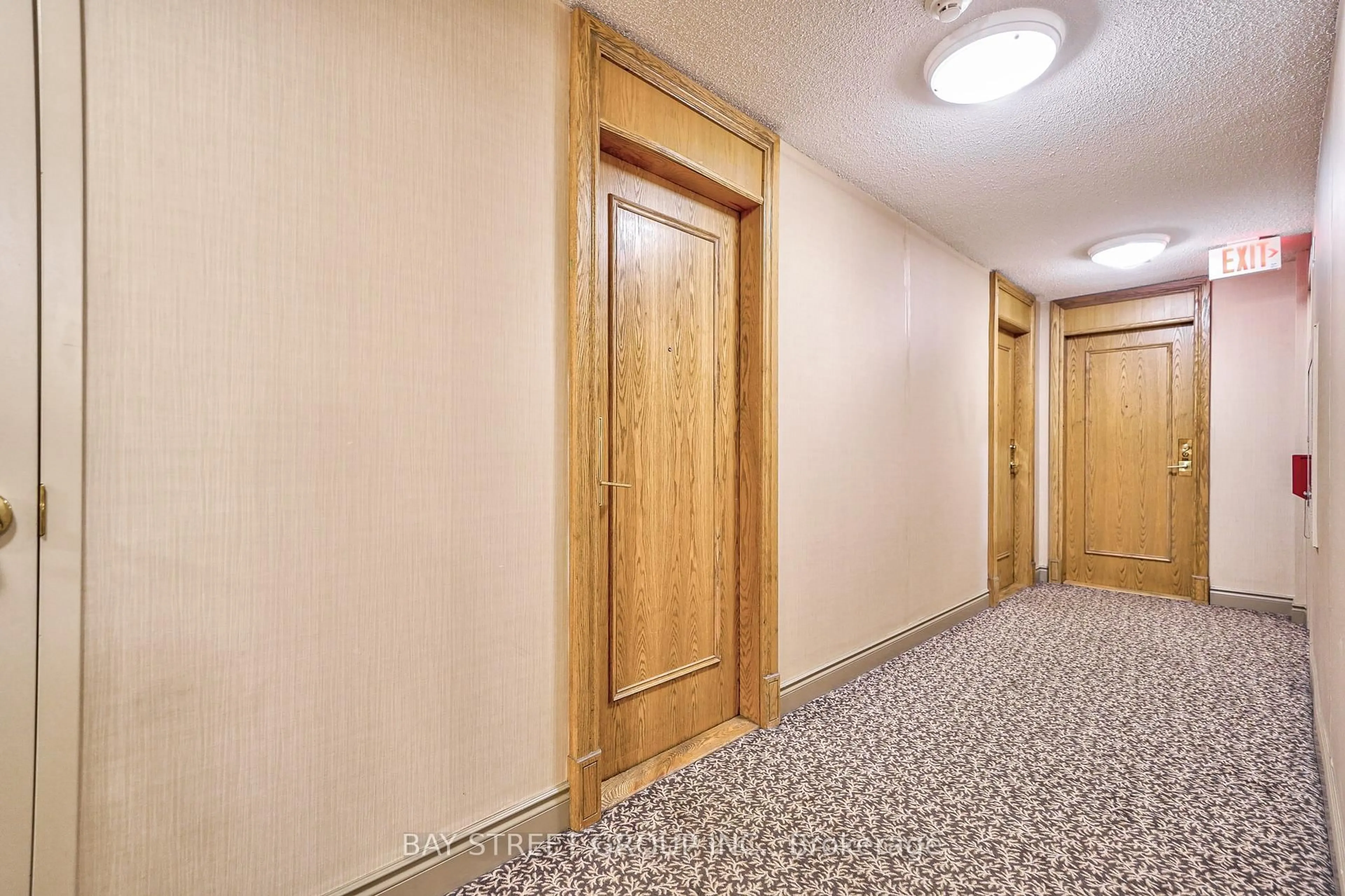 Indoor foyer for 5500 Yonge St #803, Toronto Ontario M2N 7L1