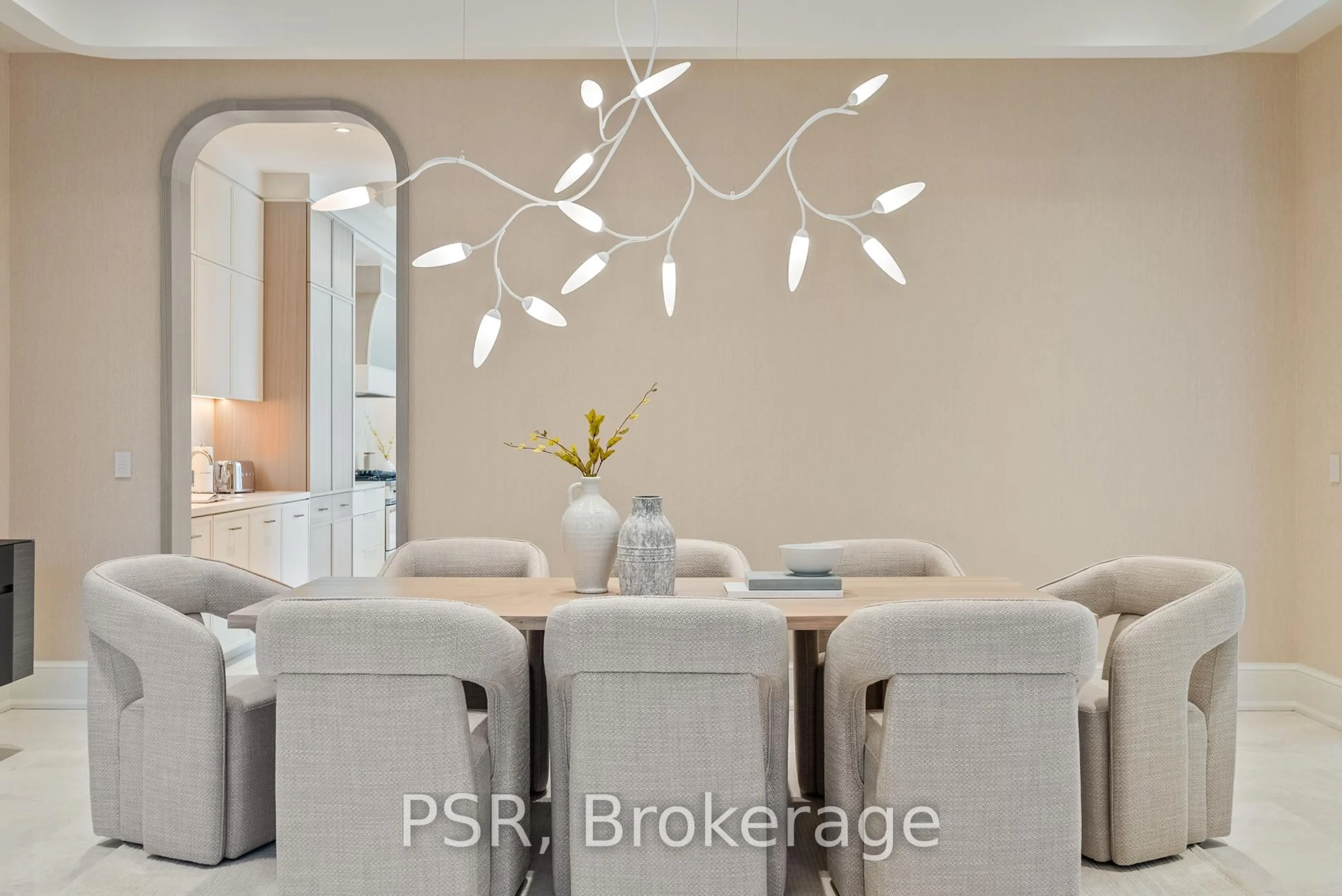 Dining room, unknown for 84 Old Forest Hill Rd, Toronto Ontario M5P 2R5