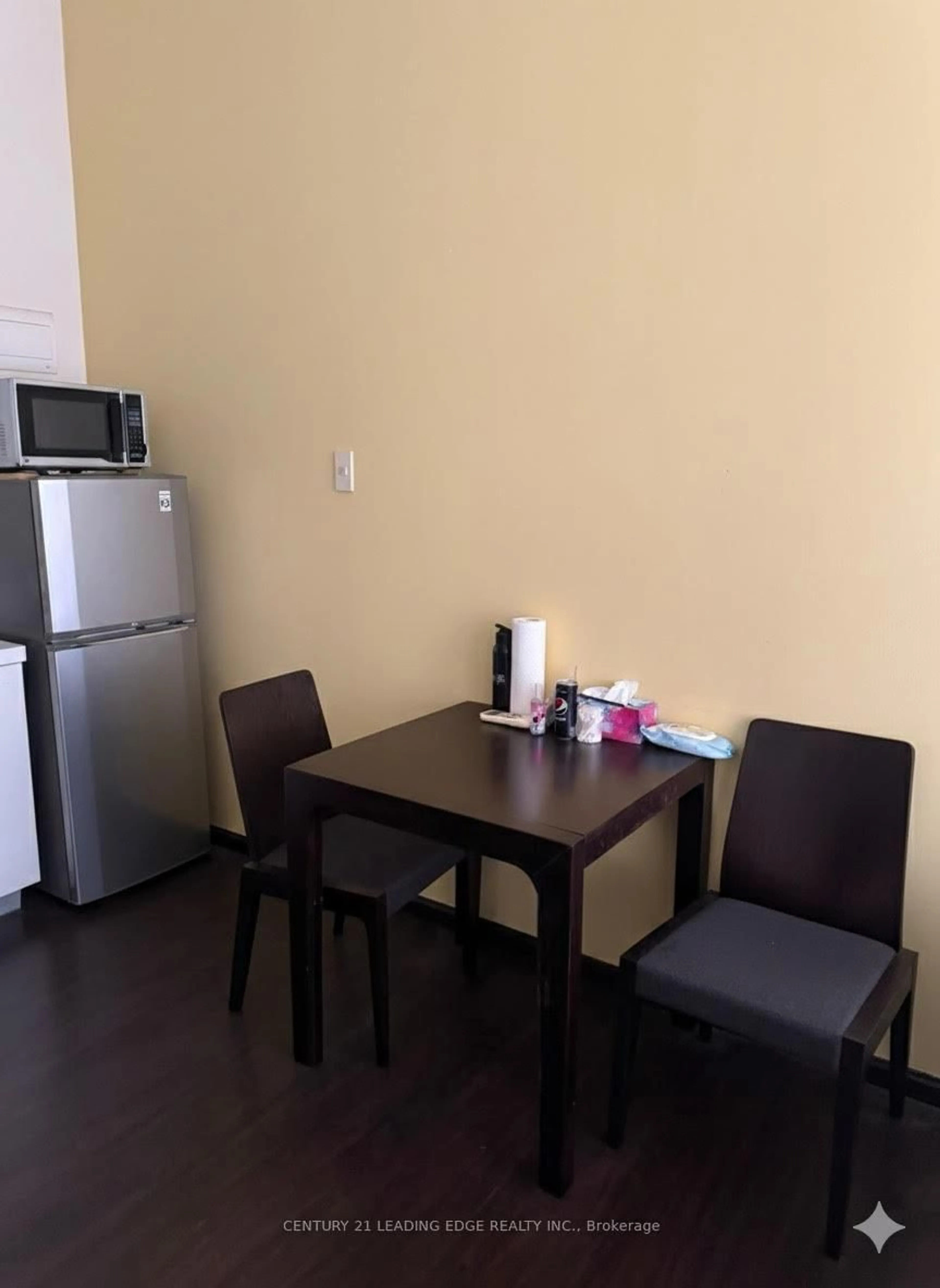 A pic of a room for 4392 B Valdez #3907, Toronto Ontario A1A 1A1