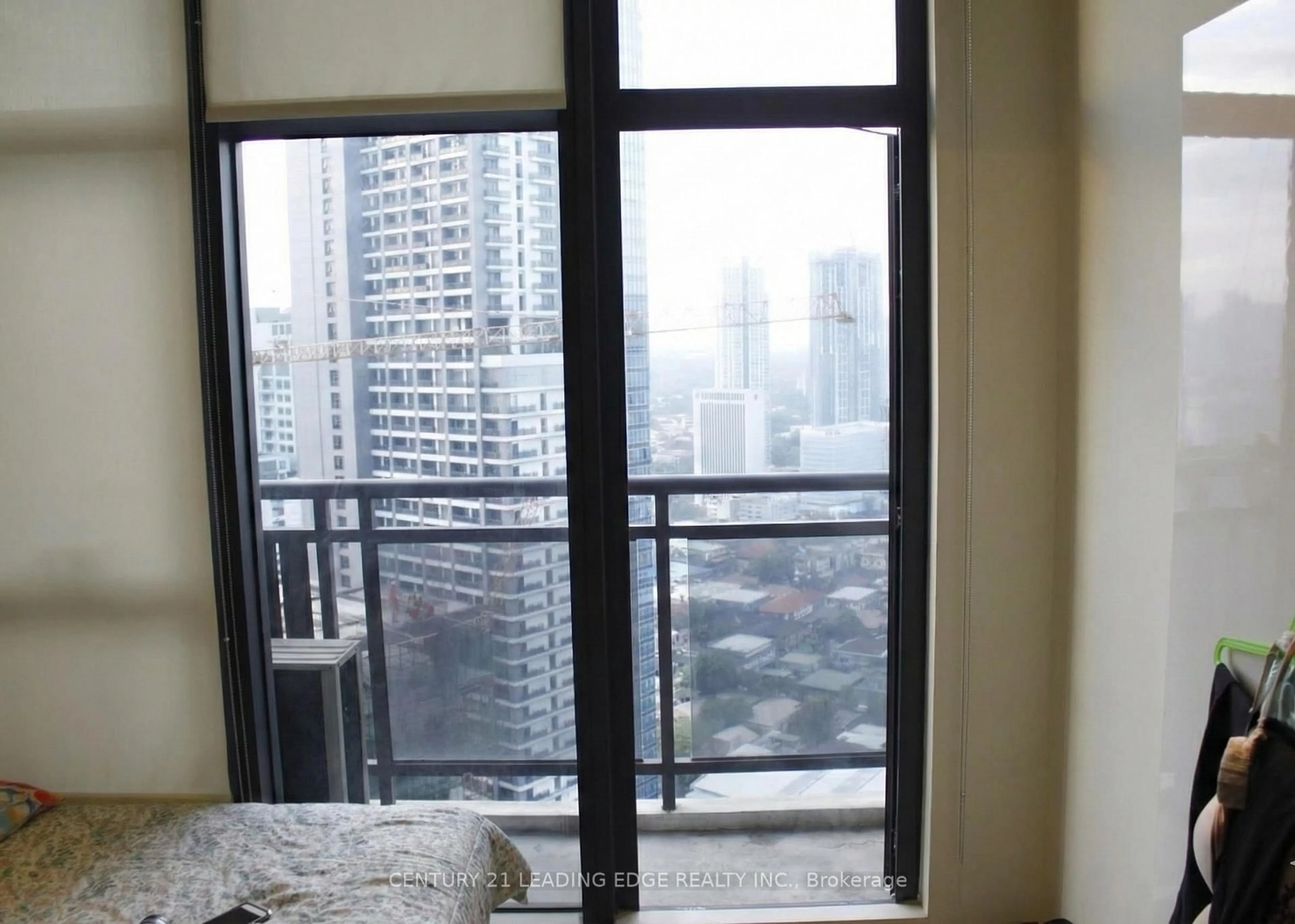 A pic of a room for 4392 B Valdez #3907, Toronto Ontario A1A 1A1