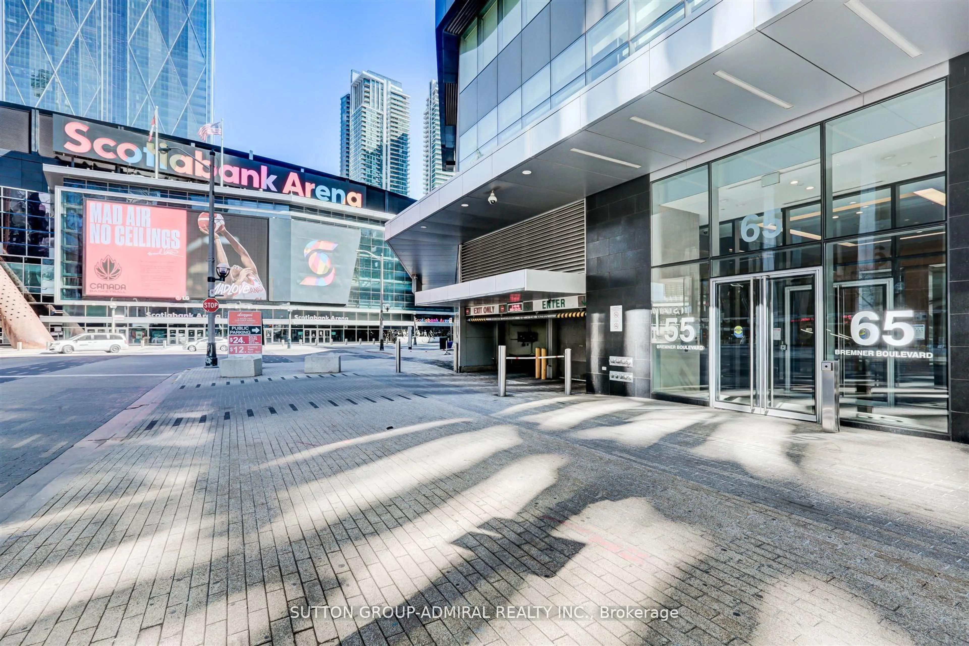 Indoor foyer for 55 Bremner Blvd #1407, Toronto Ontario M5J 0A6
