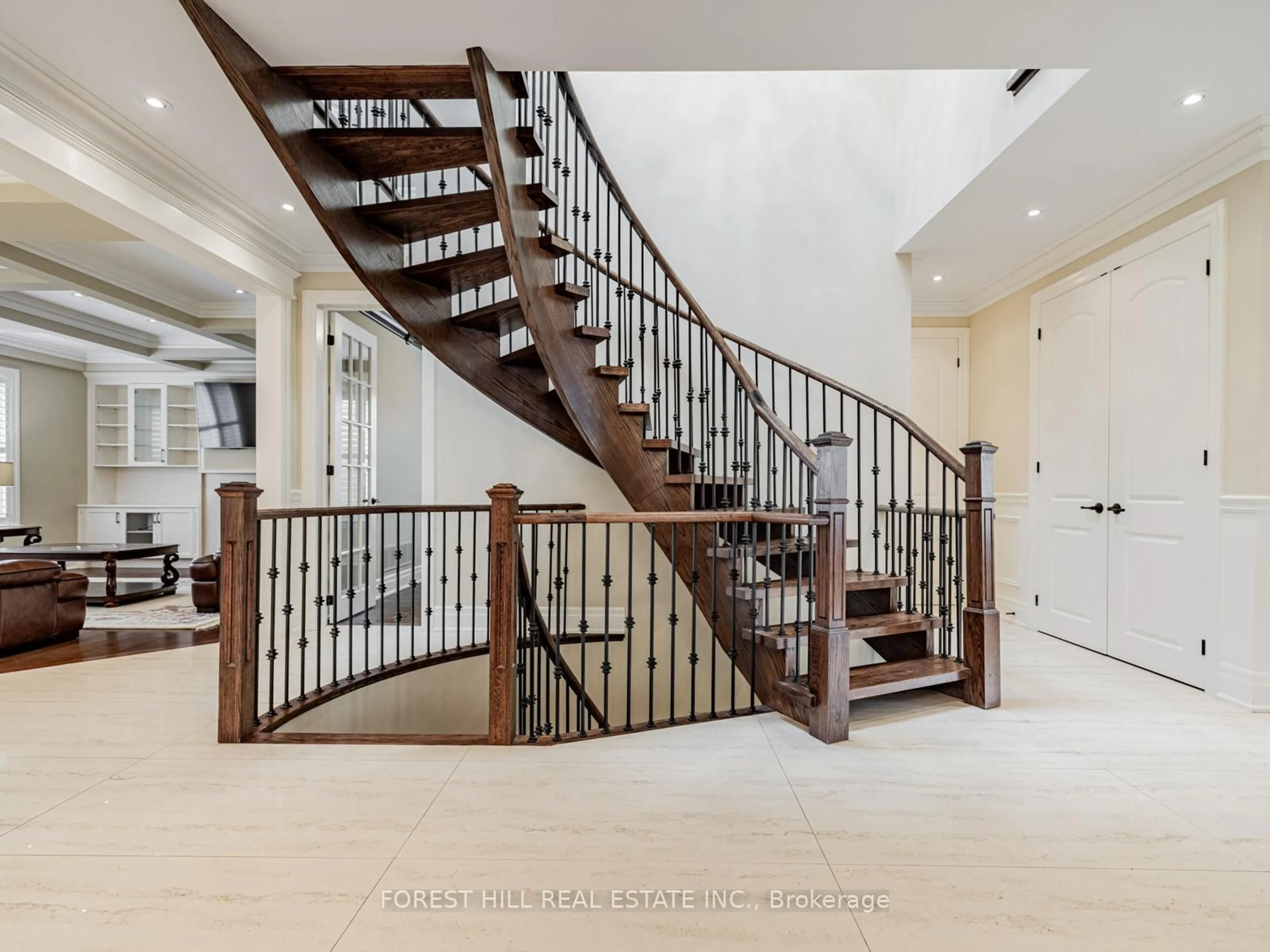 Stairs for 394 Connaught Ave, Toronto Ontario M2R 2M2