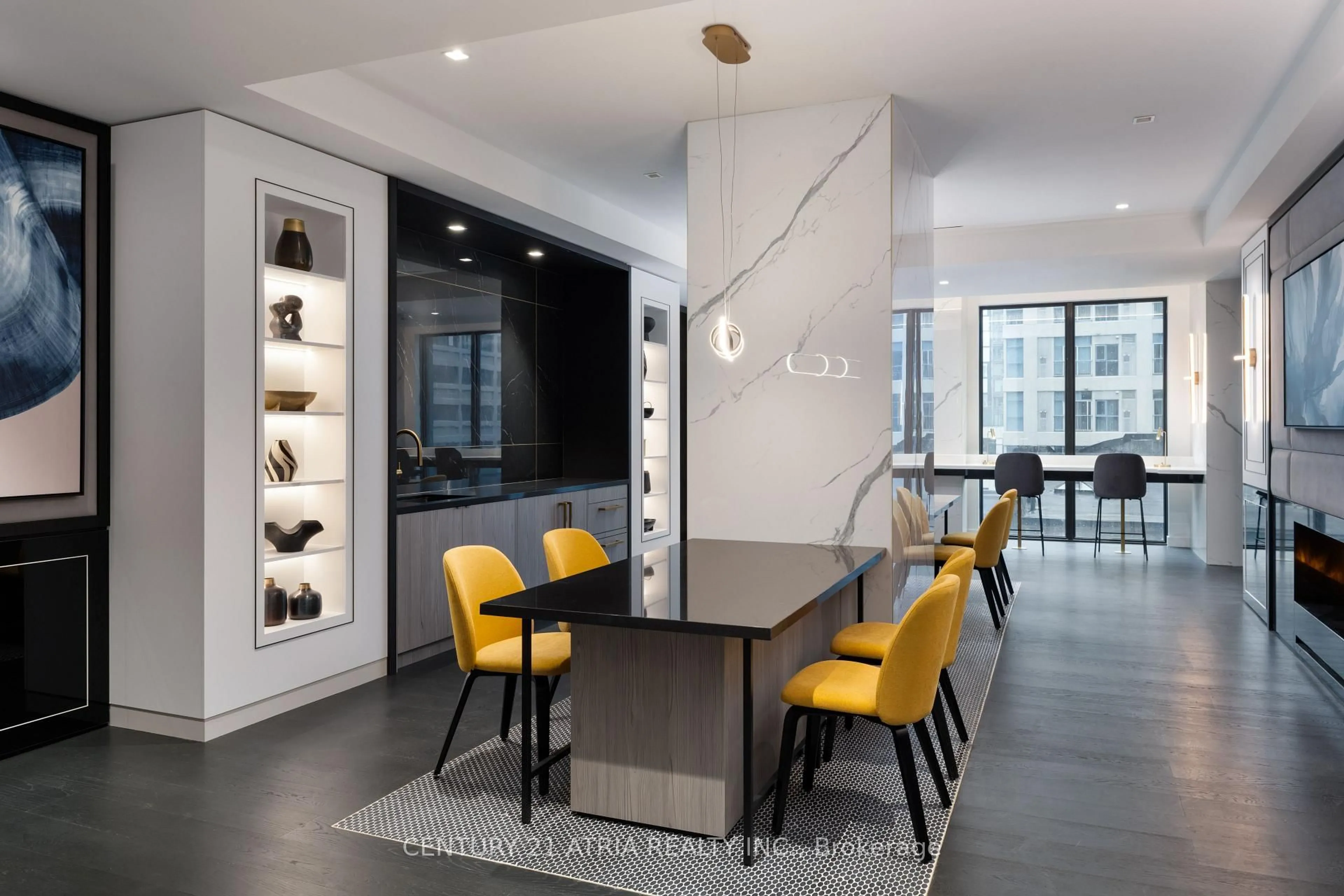 Unknown for 8 Wellesley St #2111, Toronto Ontario M4Y 0J5