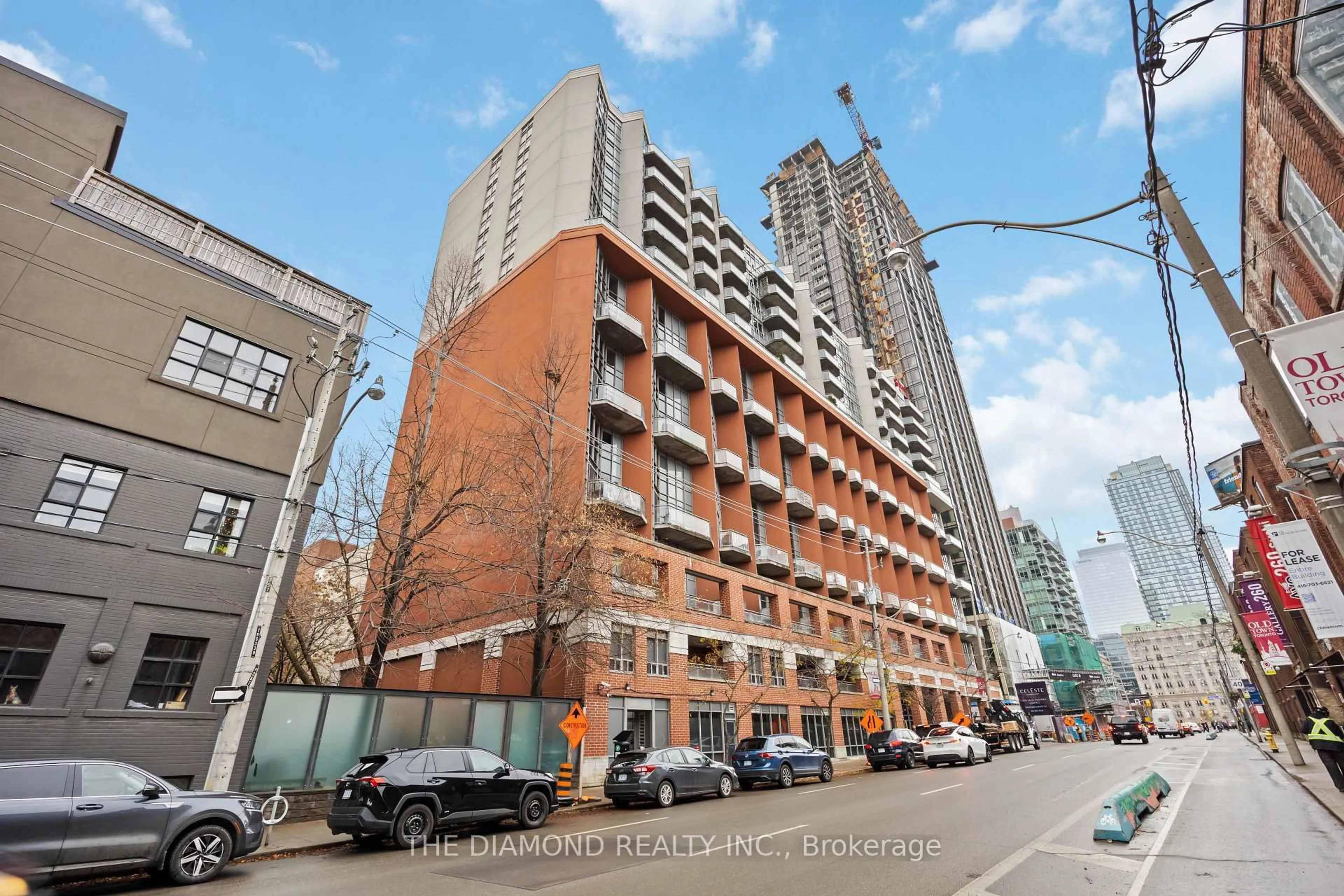 Patio, building for 255 Richmond St #618, Toronto Ontario M5A 1P2