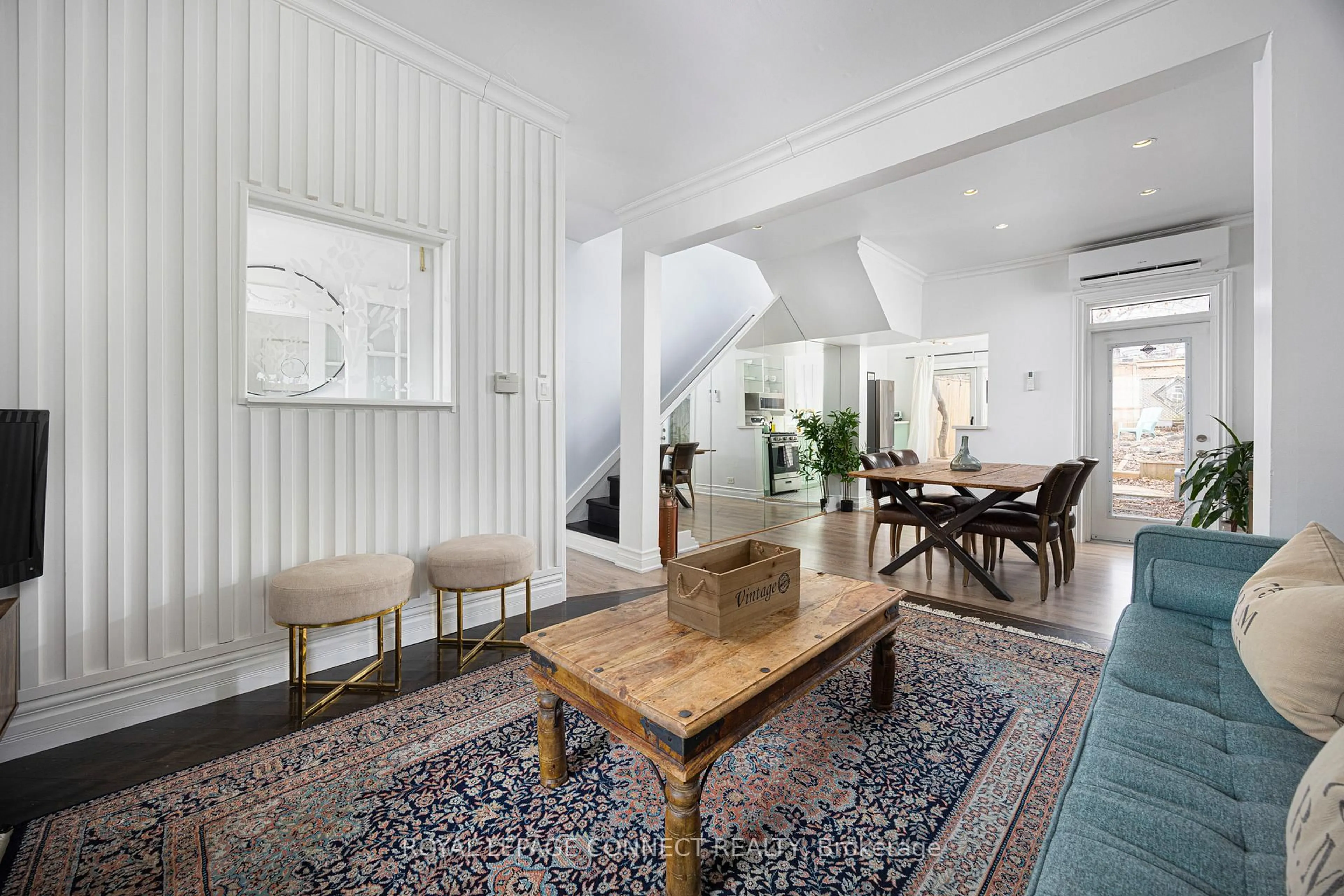 Indoor foyer for 238 River St, Toronto Ontario M5A 3R1