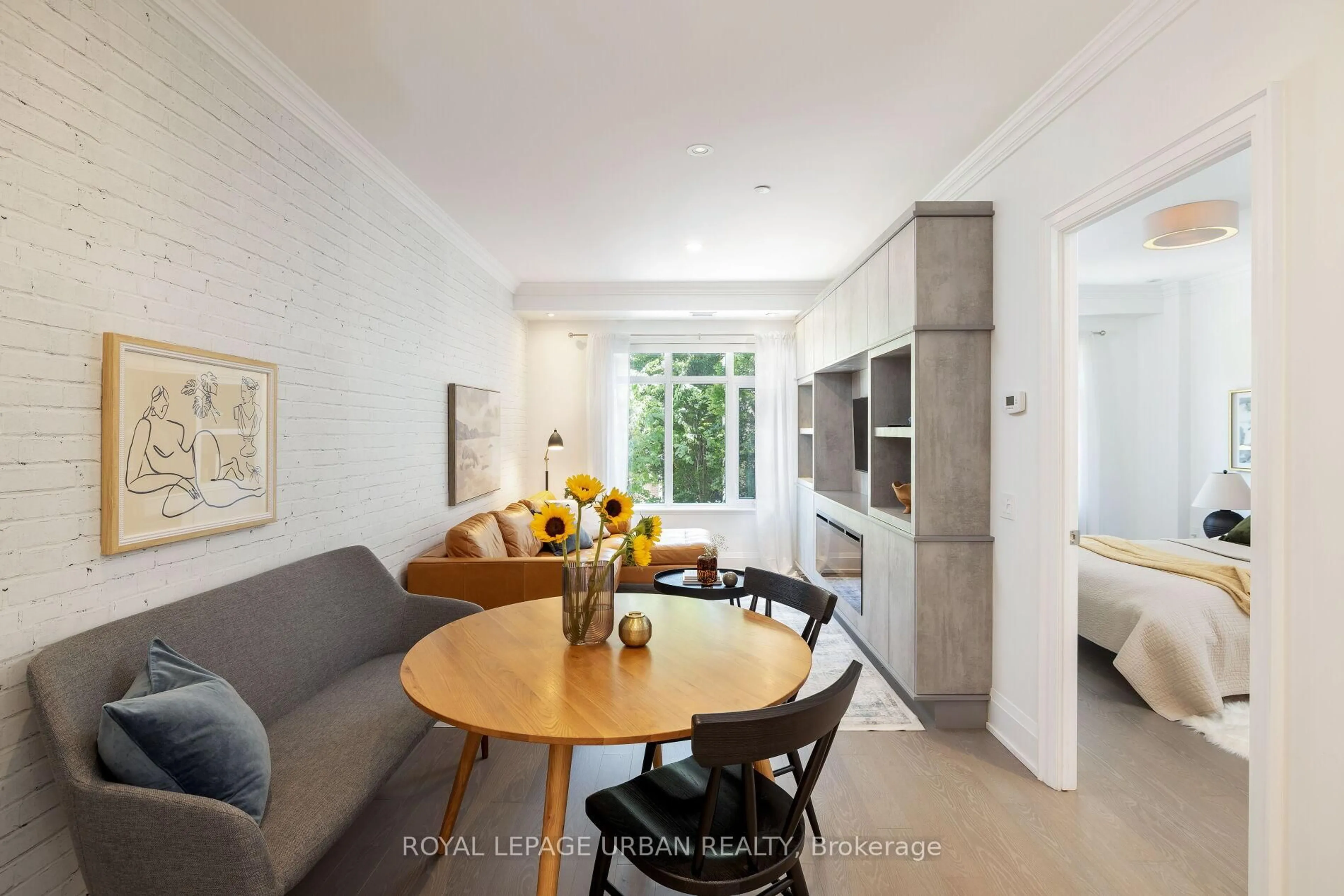 Unknown for 1900 Bayview Ave #223, Toronto Ontario M4G 0A6