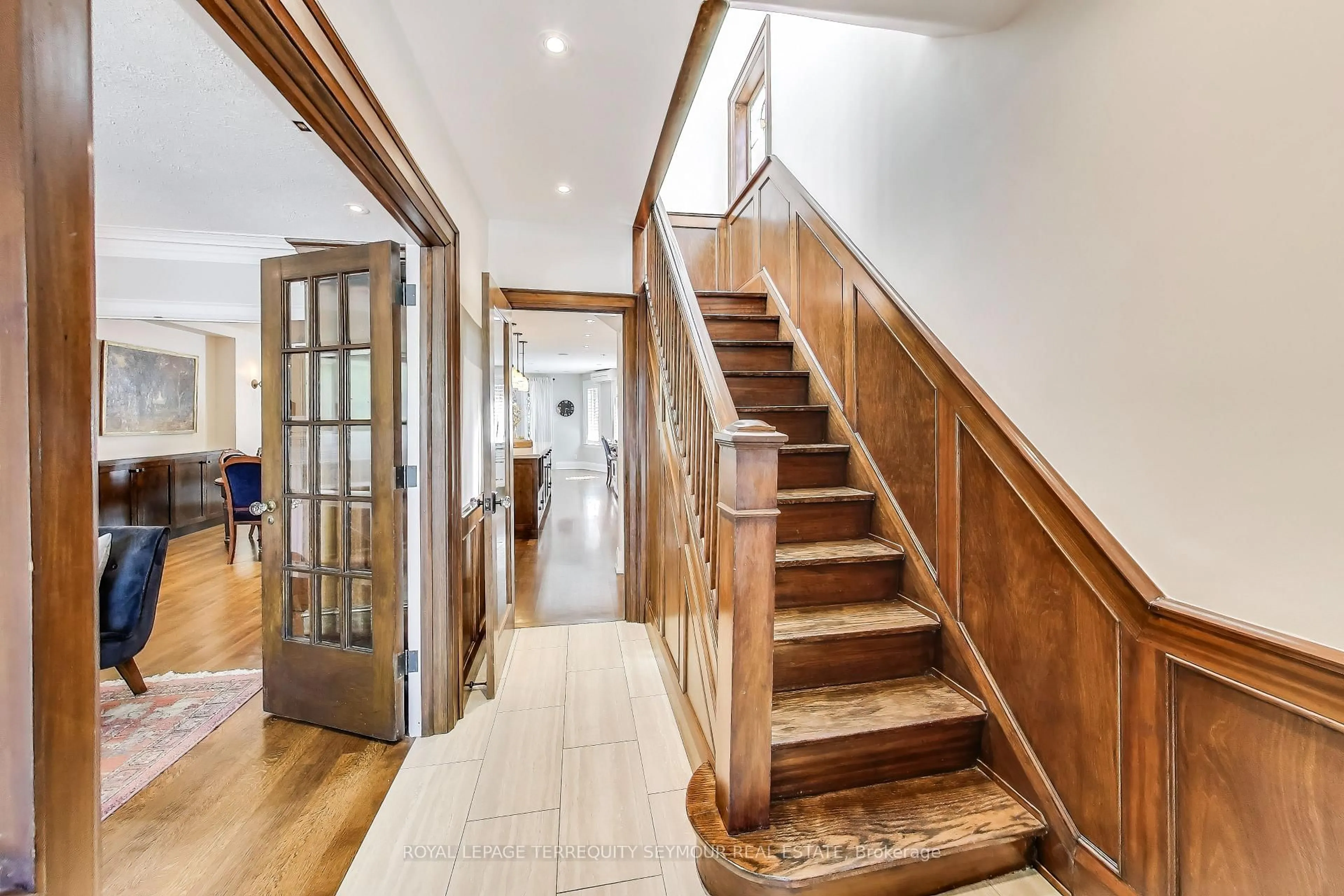 Unknown for 275 Fairlawn Ave, Toronto Ontario M5M 1T2