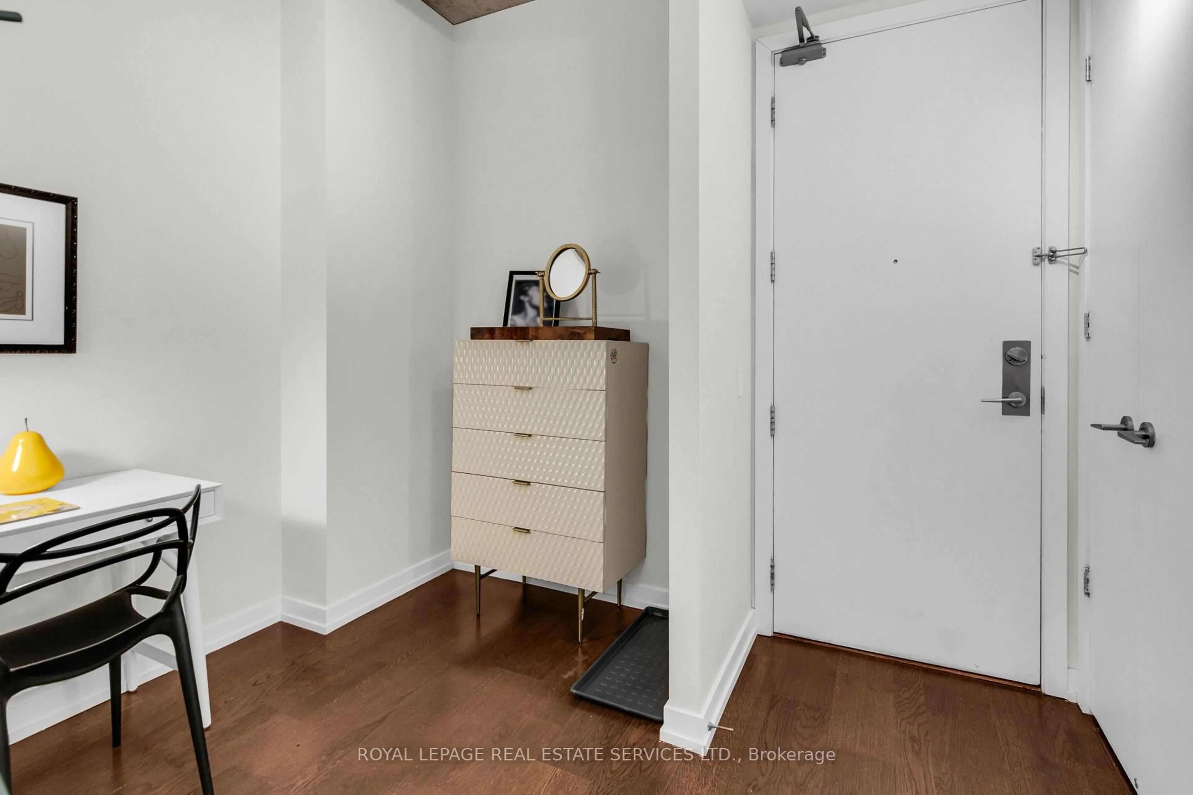 Unknown for 10 Morrison St #409, Toronto Ontario M5V 2T8