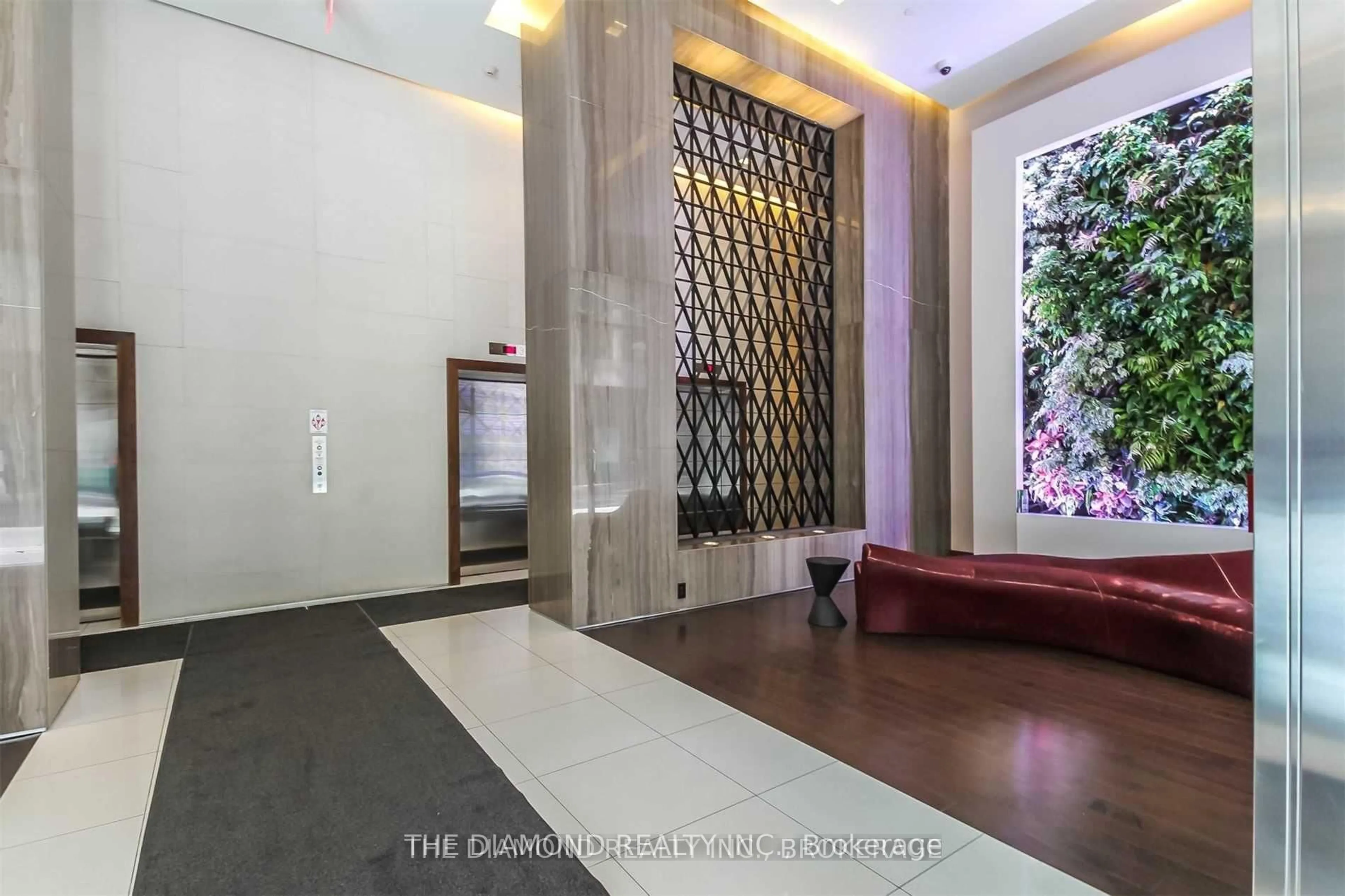 Indoor foyer for 8 Mercer St #1506, Toronto Ontario M5V 0C4