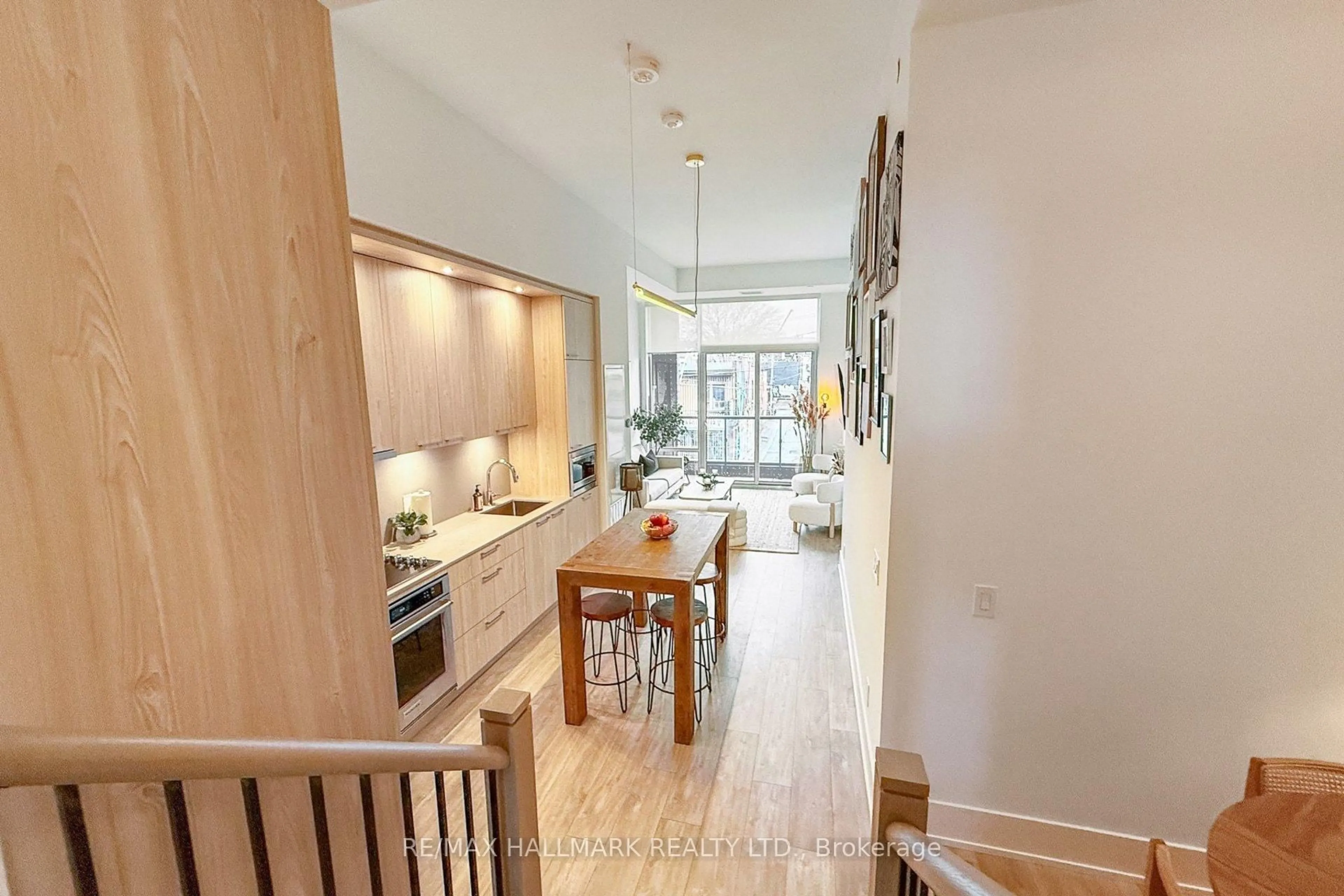 Contemporary kitchen, unknown for 115 denison Ave #316, Toronto Ontario M5T 0A6