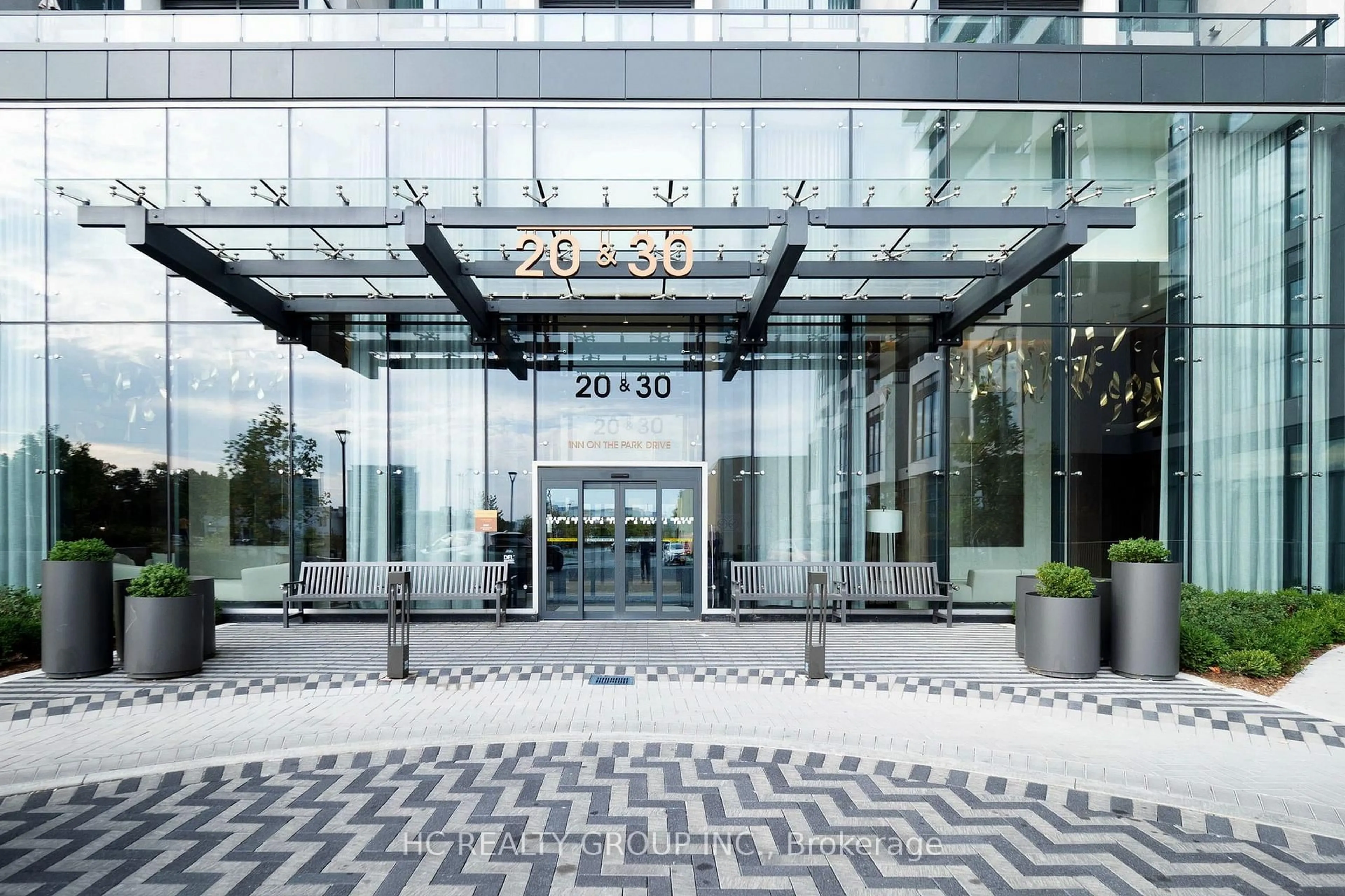 Lobby for 30 Inn On The Park Dr #222, Toronto Ontario M3C 0P7