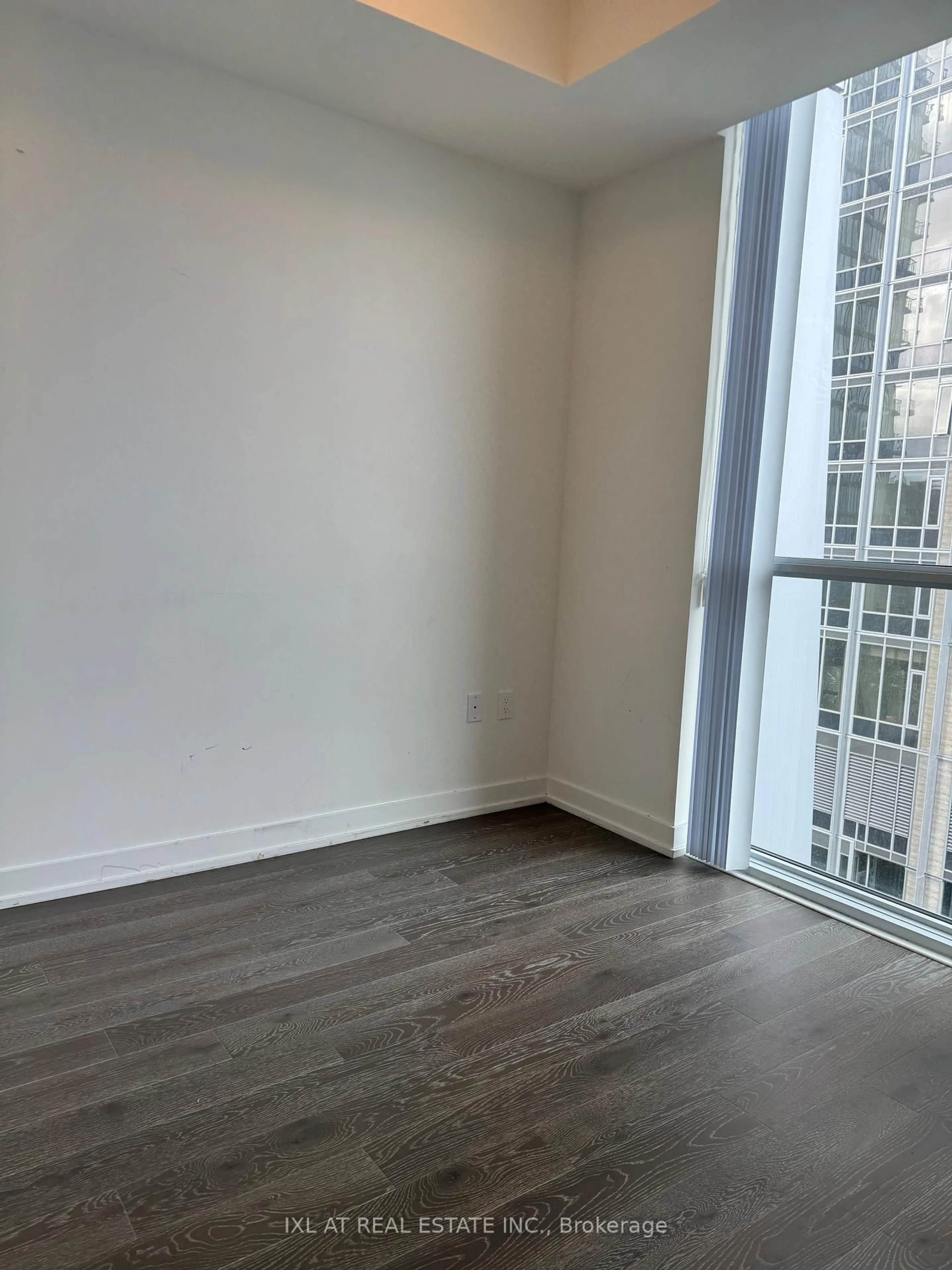 A pic of a room for 1 Yorkville Ave #3405, Toronto Ontario M4W 0B1