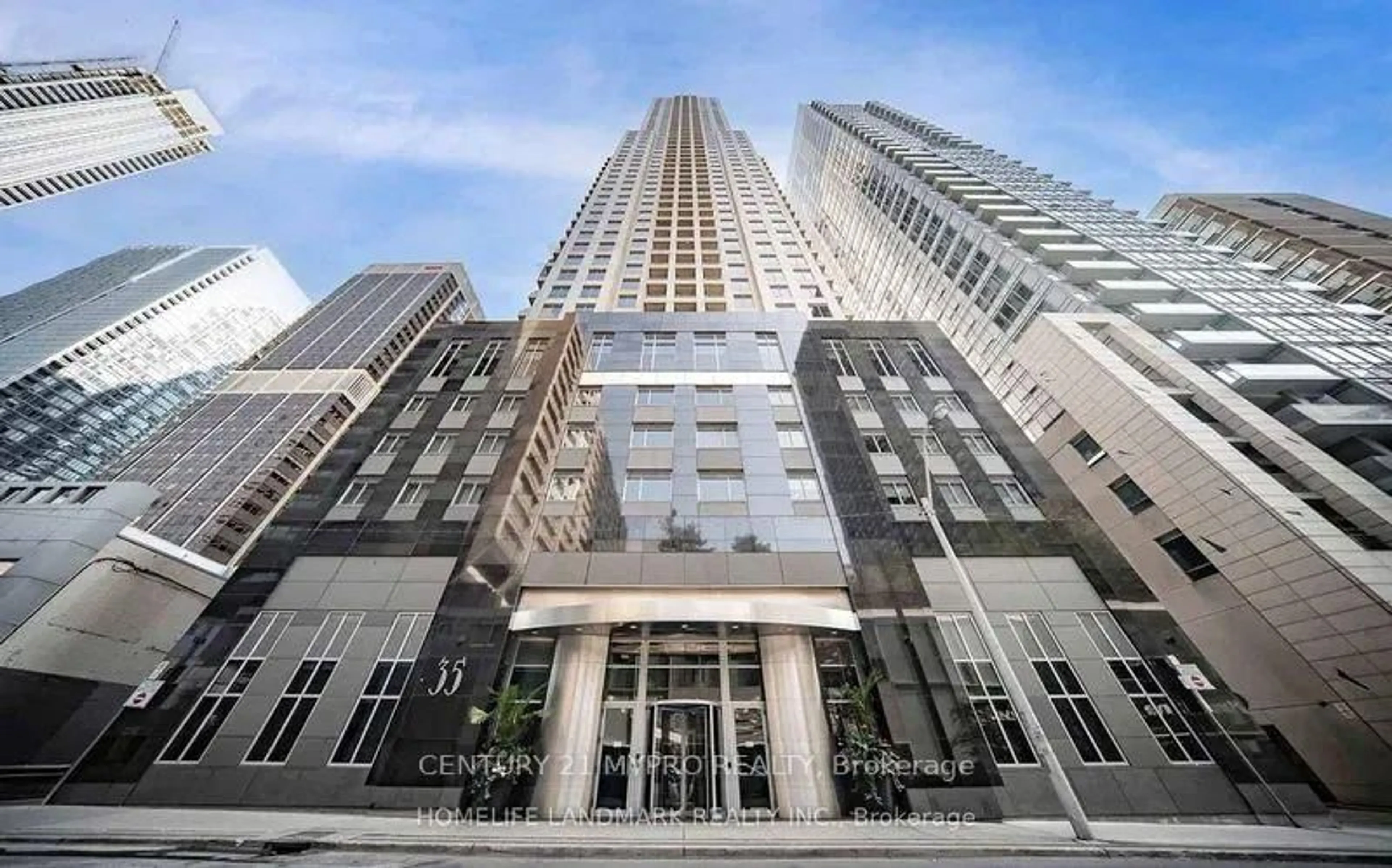 Unknown for 35 Balmuto St #3010, Toronto Ontario M4Y 0A3