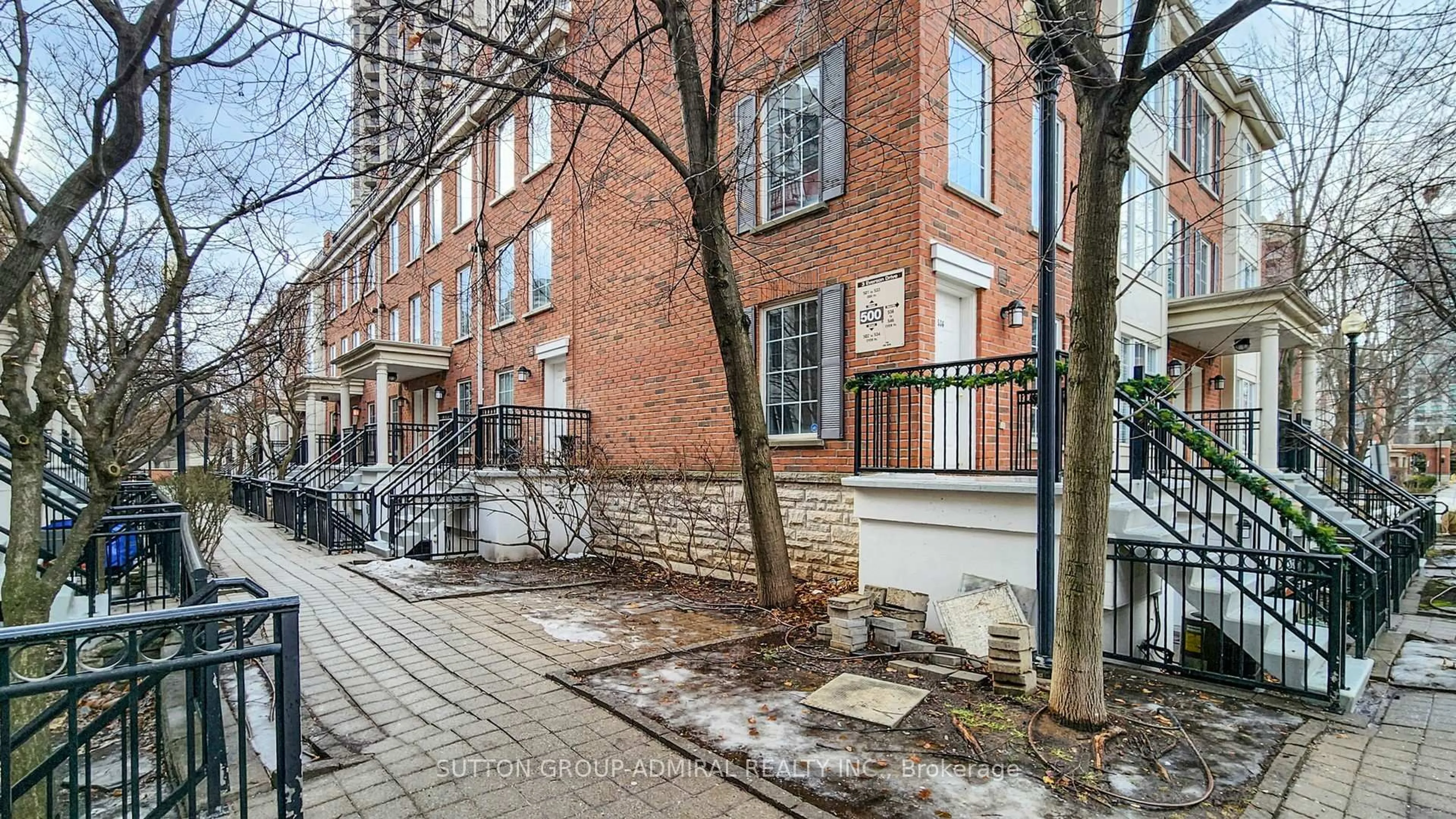 Patio, street for 3 Everson Dr #516, Toronto Ontario M2N 7C2