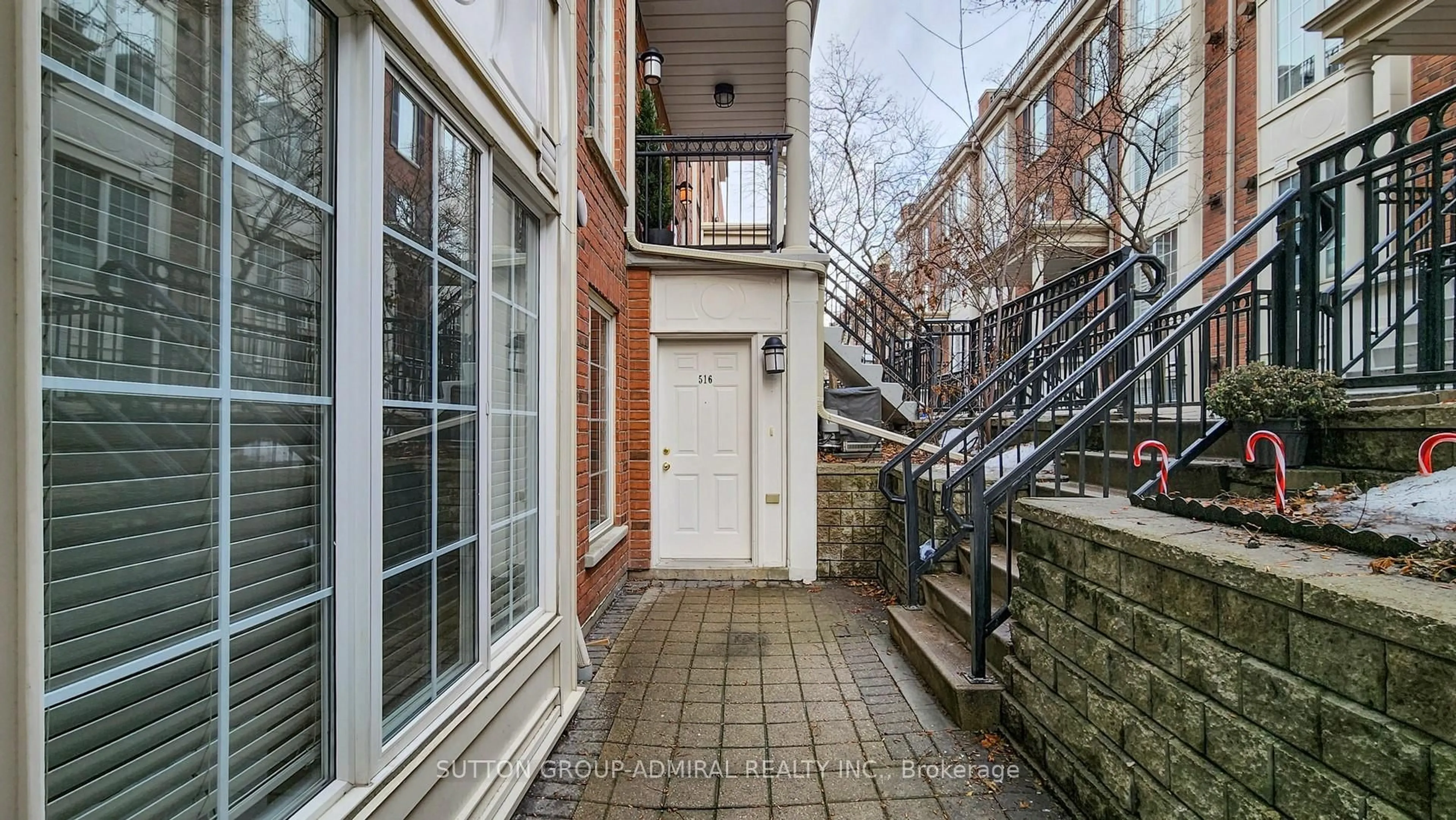 Patio, street for 3 Everson Dr #516, Toronto Ontario M2N 7C2