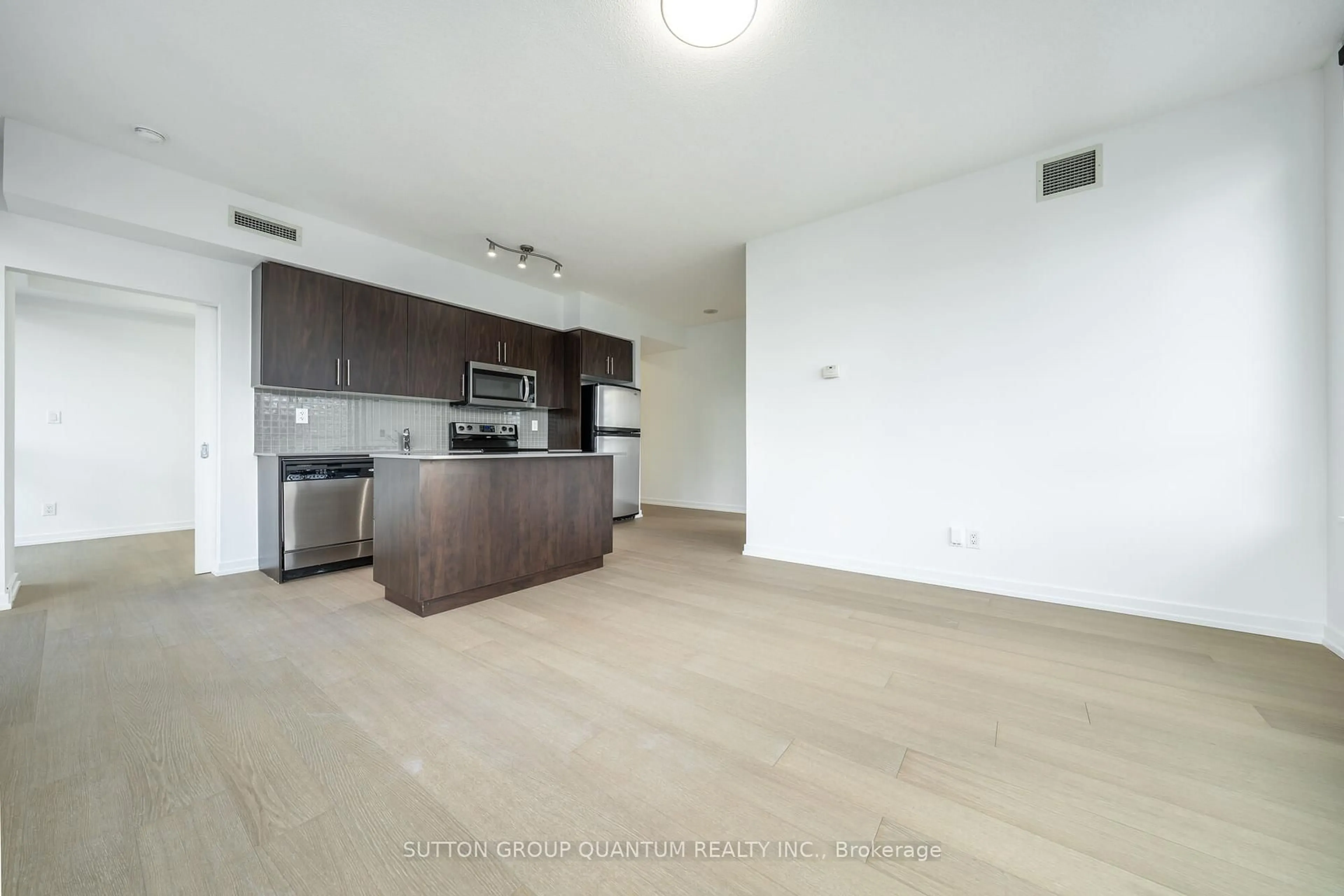 A pic of a room for 65 Bremner Blvd #3805, Toronto Ontario M5J 0A7