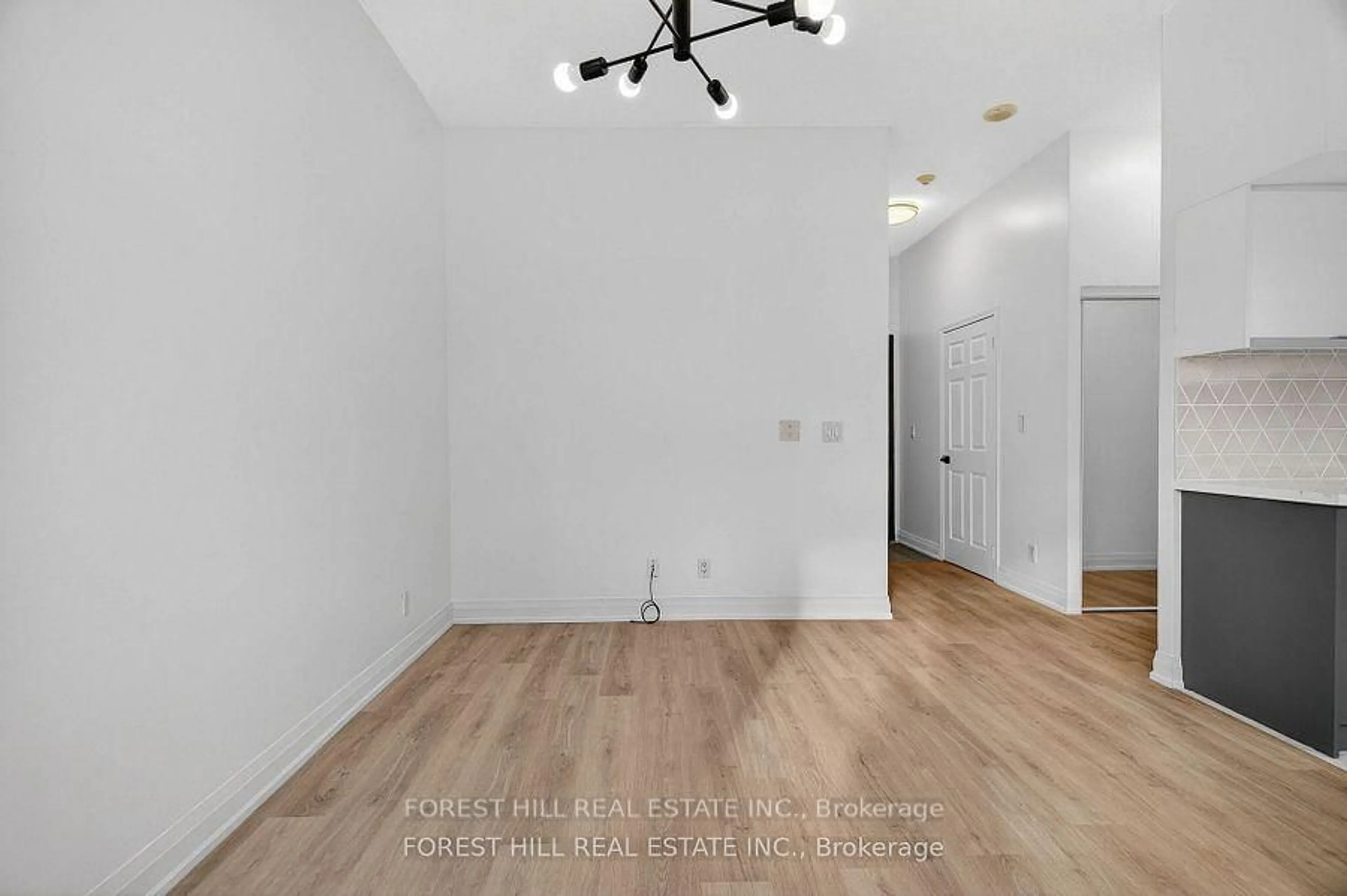 A pic of a room for 5940 Yonge St #102, Toronto Ontario M2M 4M6