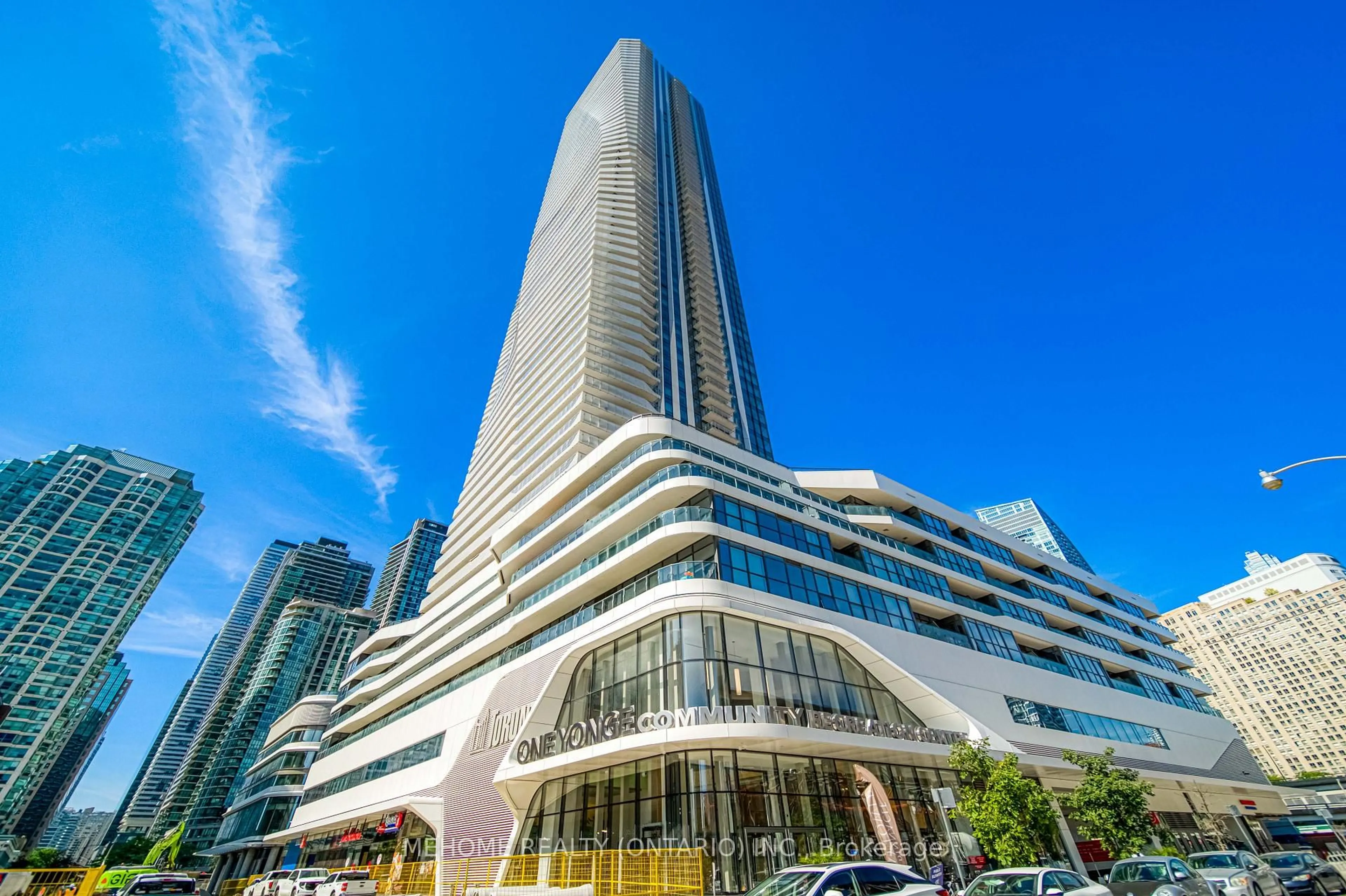 Indoor foyer for 28 Freeland St #1501, Toronto Ontario M5E 0E3