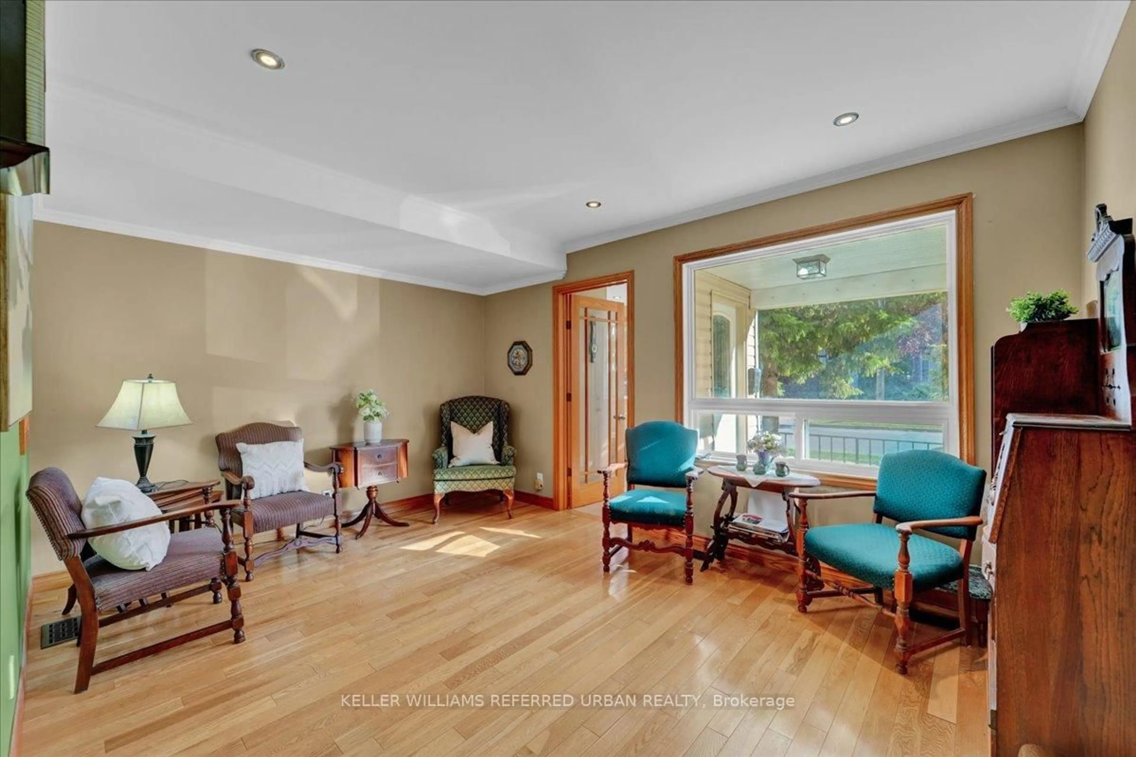 Unknown for 116 Burnett Ave, Toronto Ontario M2N 1V5