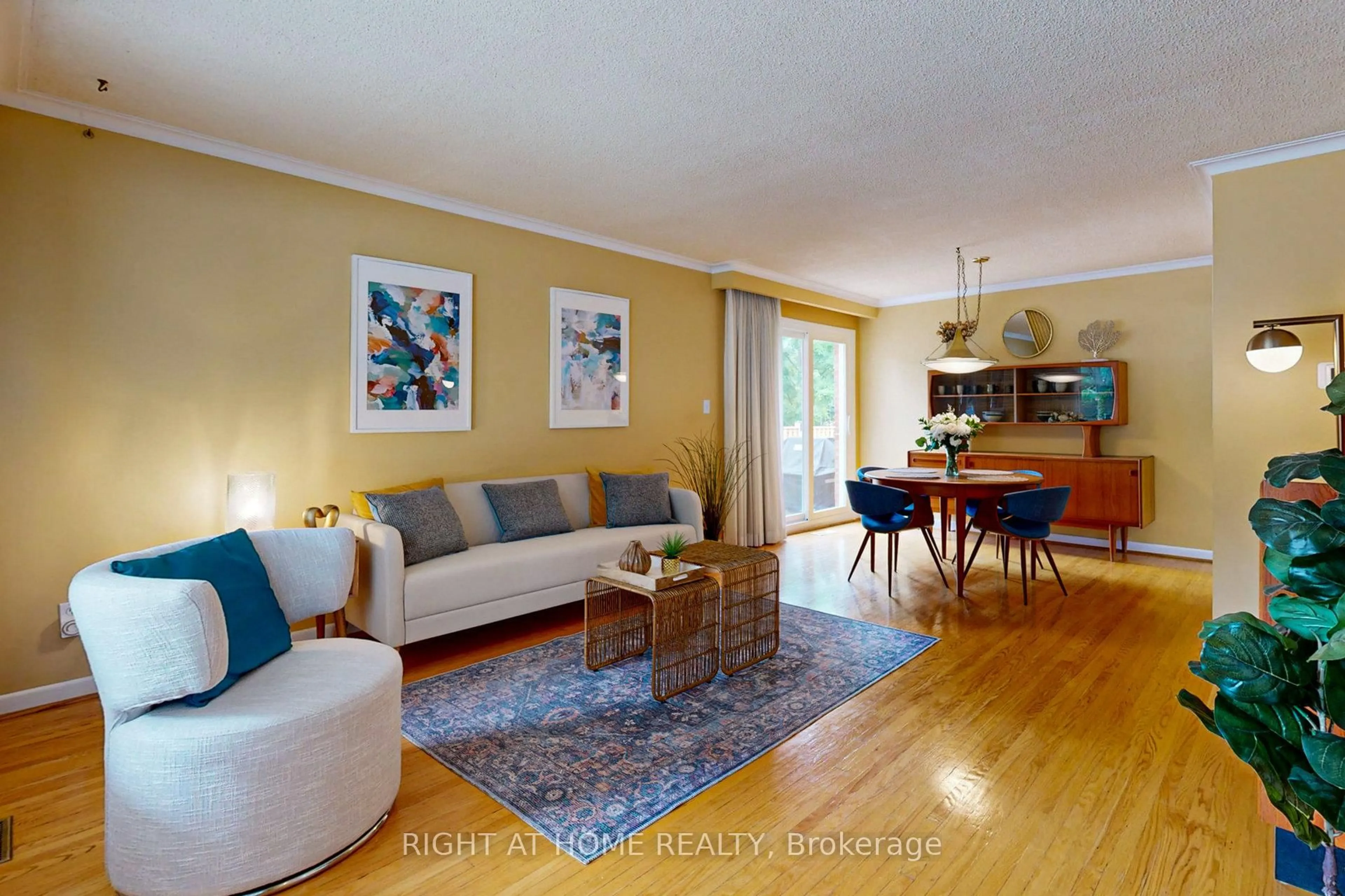 Living room with furniture, wood/laminate floor for 220 Homewood Ave, Toronto Ontario M2M 1K6