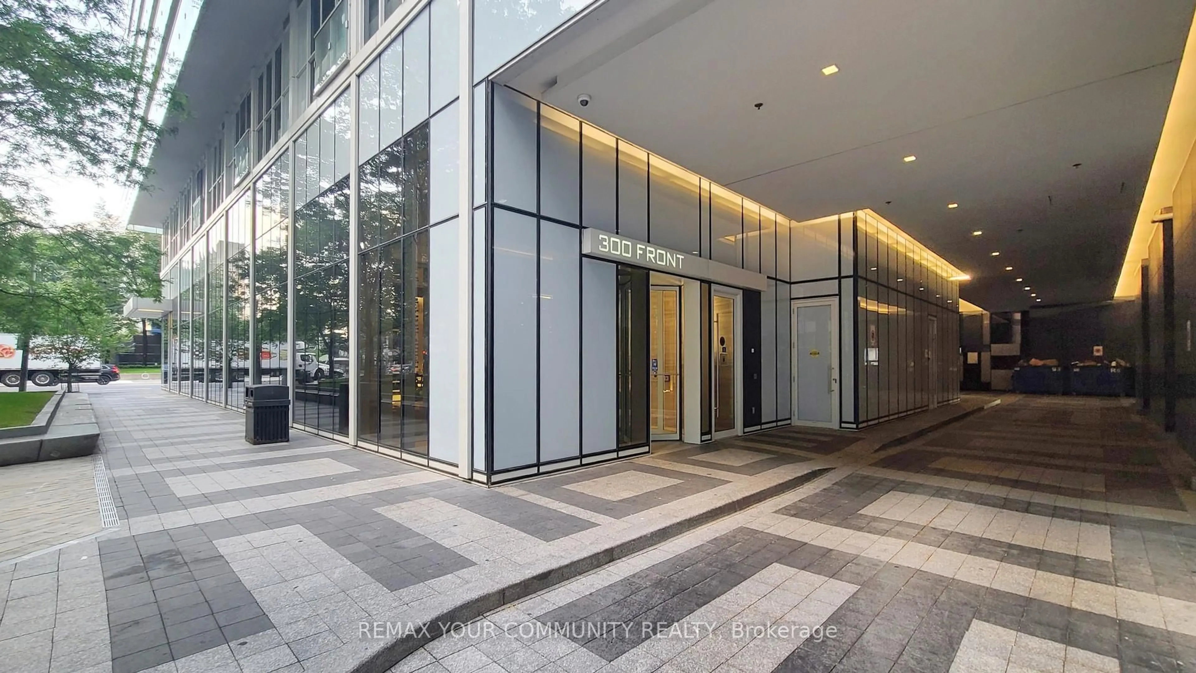 Indoor foyer for 300 Front St #2912, Toronto Ontario M5V 0E9