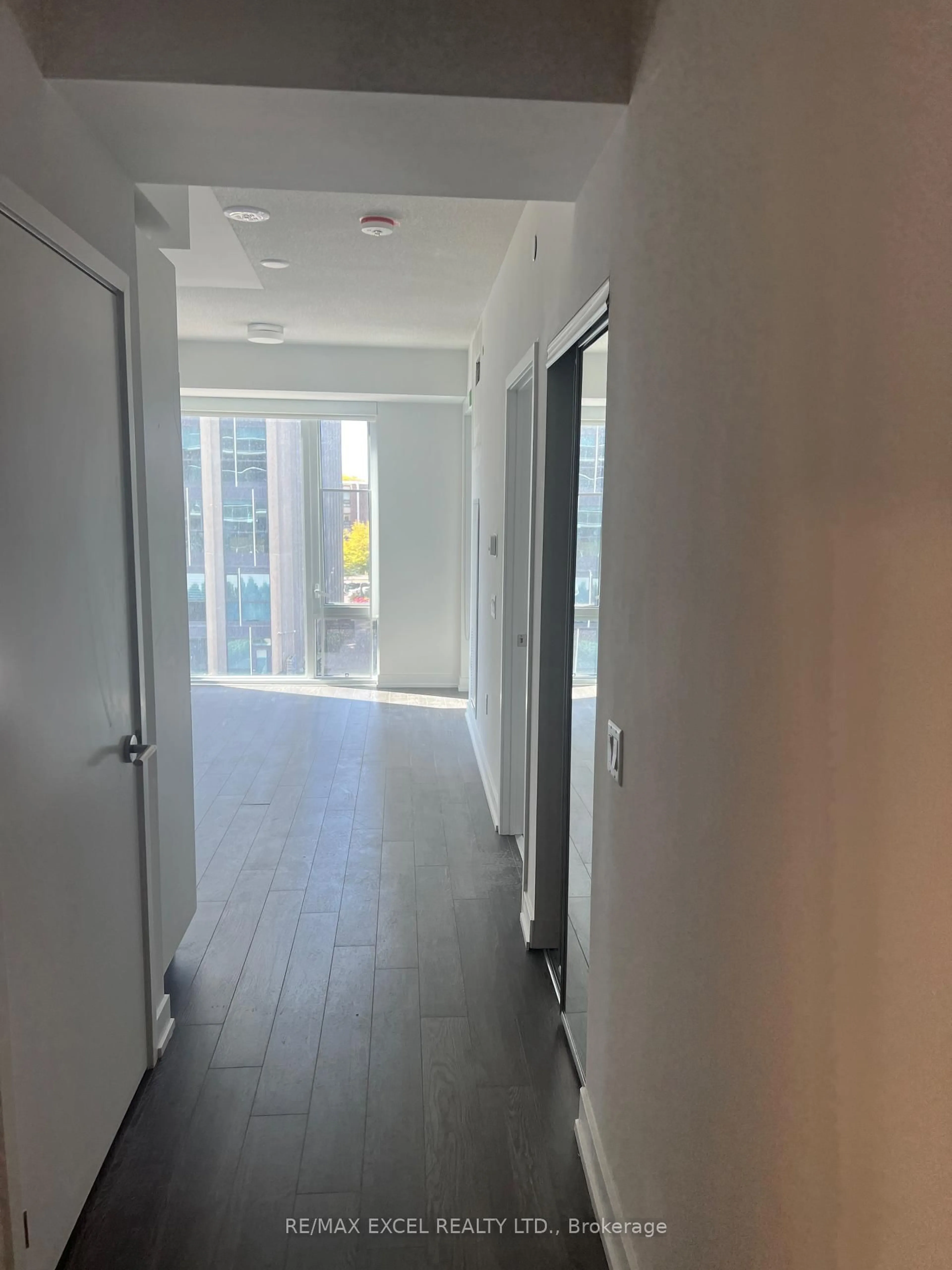 Indoor foyer for 50 O'neil Rd #319, Toronto Ontario M3C 0R1