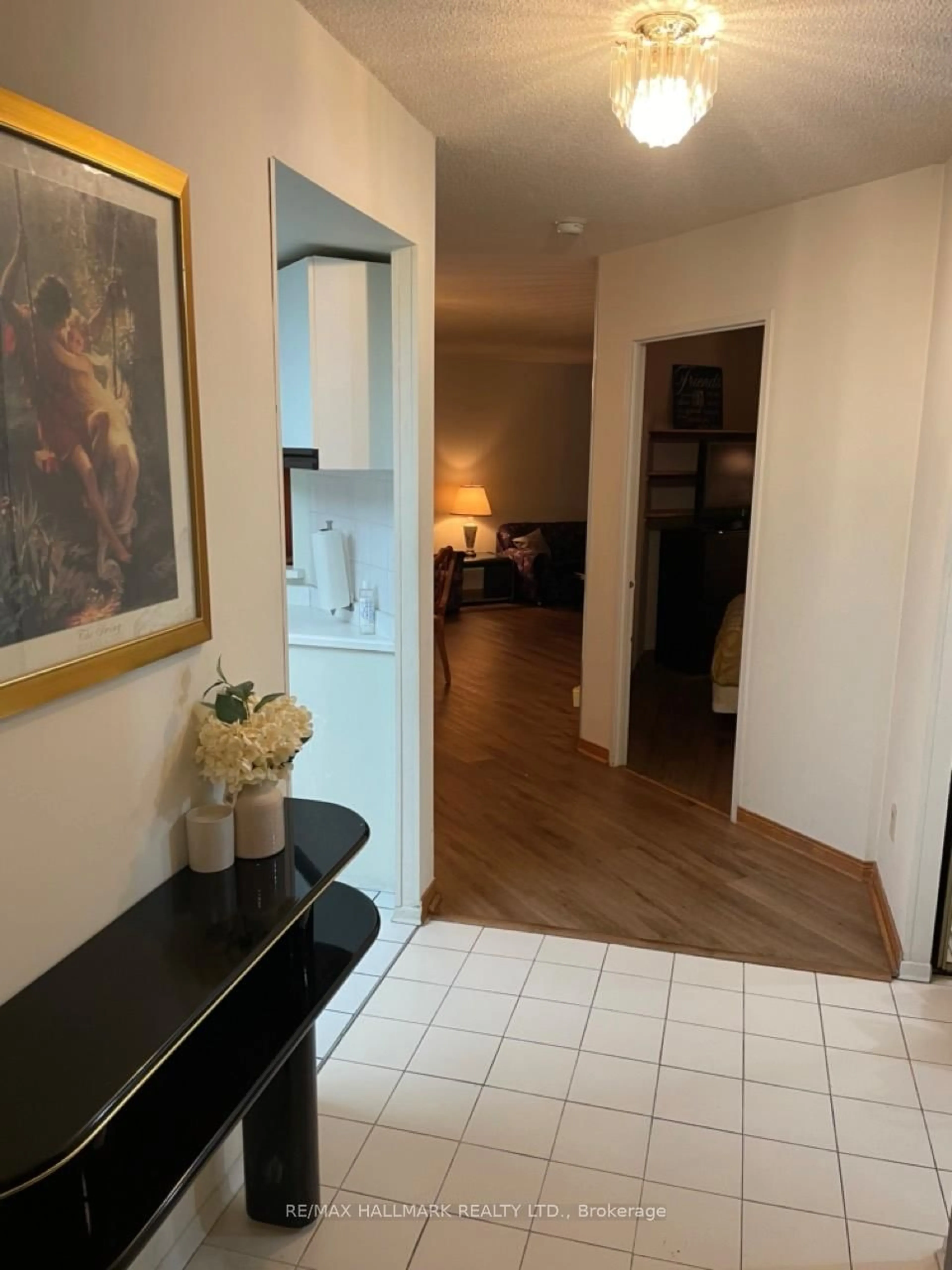 Unknown for 1101 Steeles Ave #209, Toronto Ontario M2R 3W5