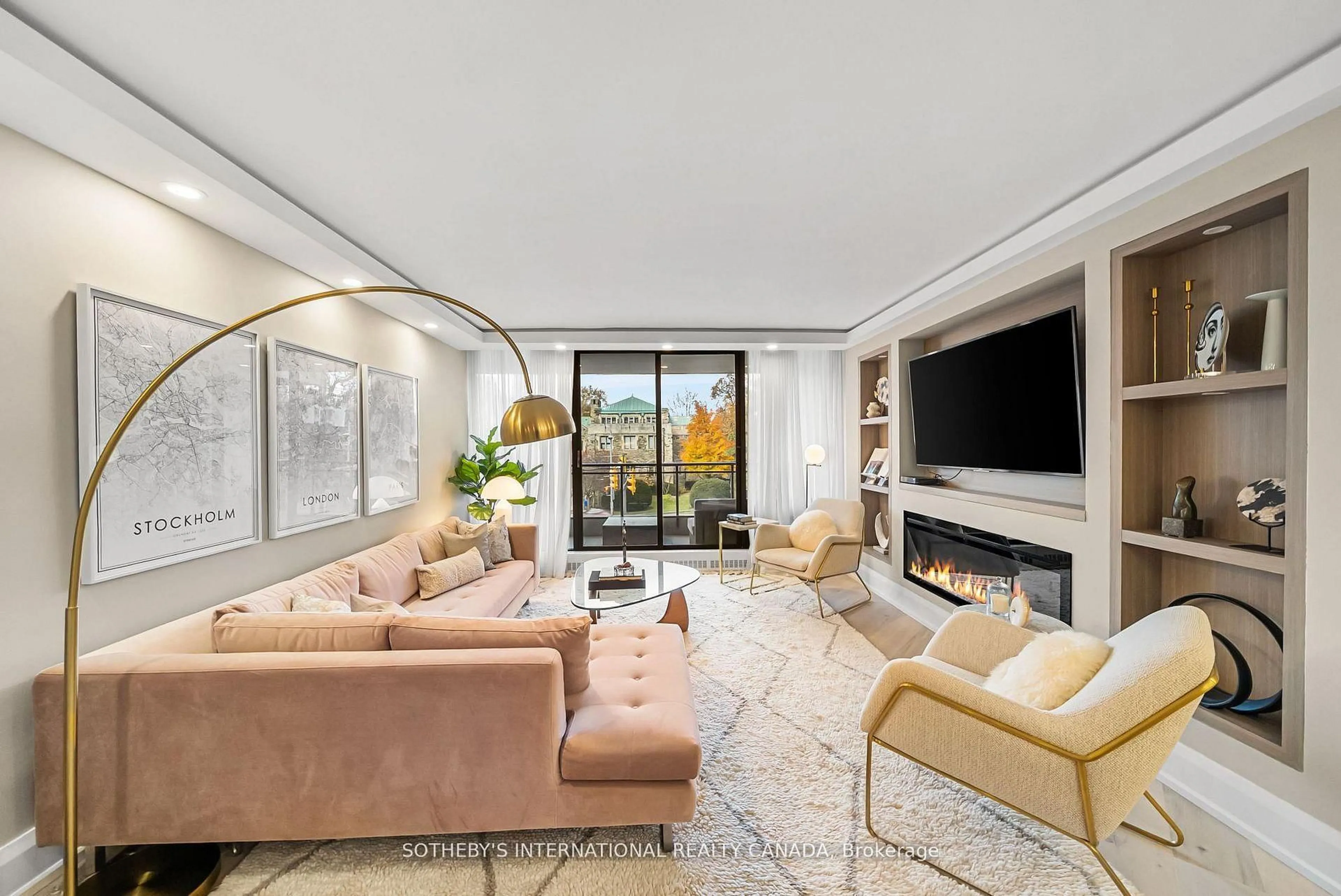 Living room with furniture, unknown for 235 St Clair Ave #301, Toronto Ontario M4V 1R4