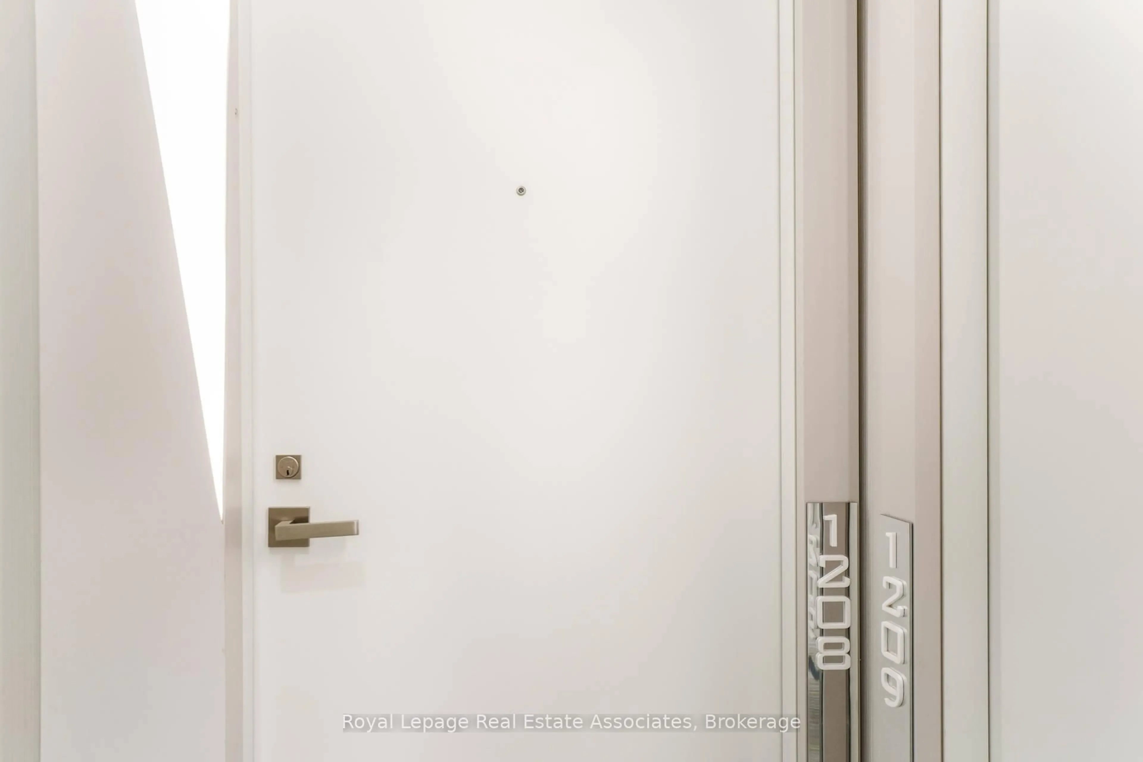 Unknown for 30 Ordnance St #1208, Toronto Ontario M6K 1A2